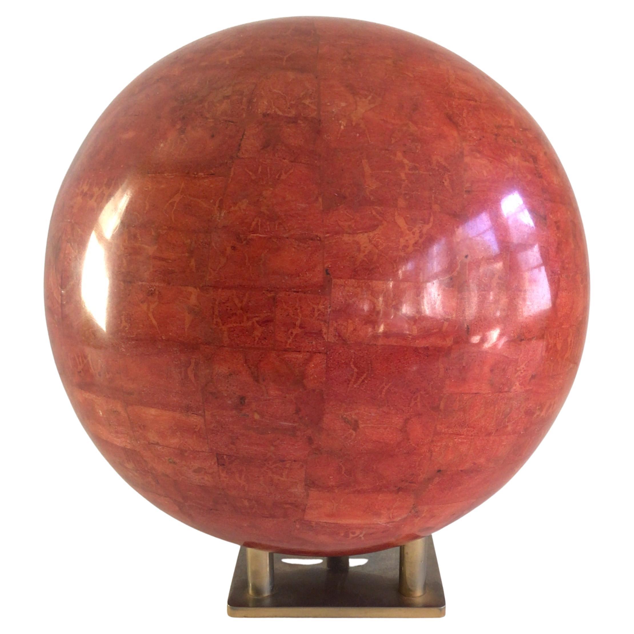 Sfera di pietra tessellata degli anni '70 su base di alluminio massiccio in vendita