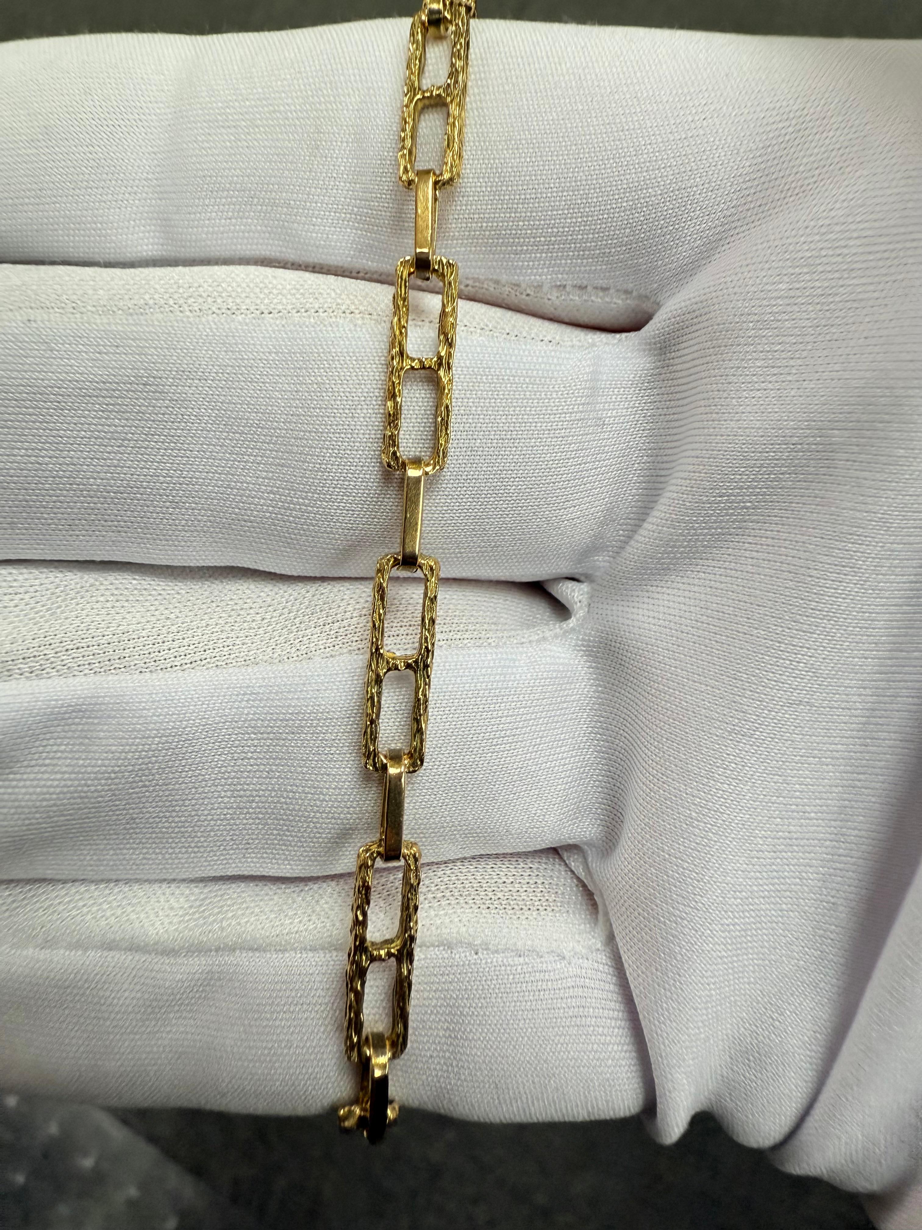 1970s Textured 18k Yellow Gold Link Chain Necklace For Sale 3