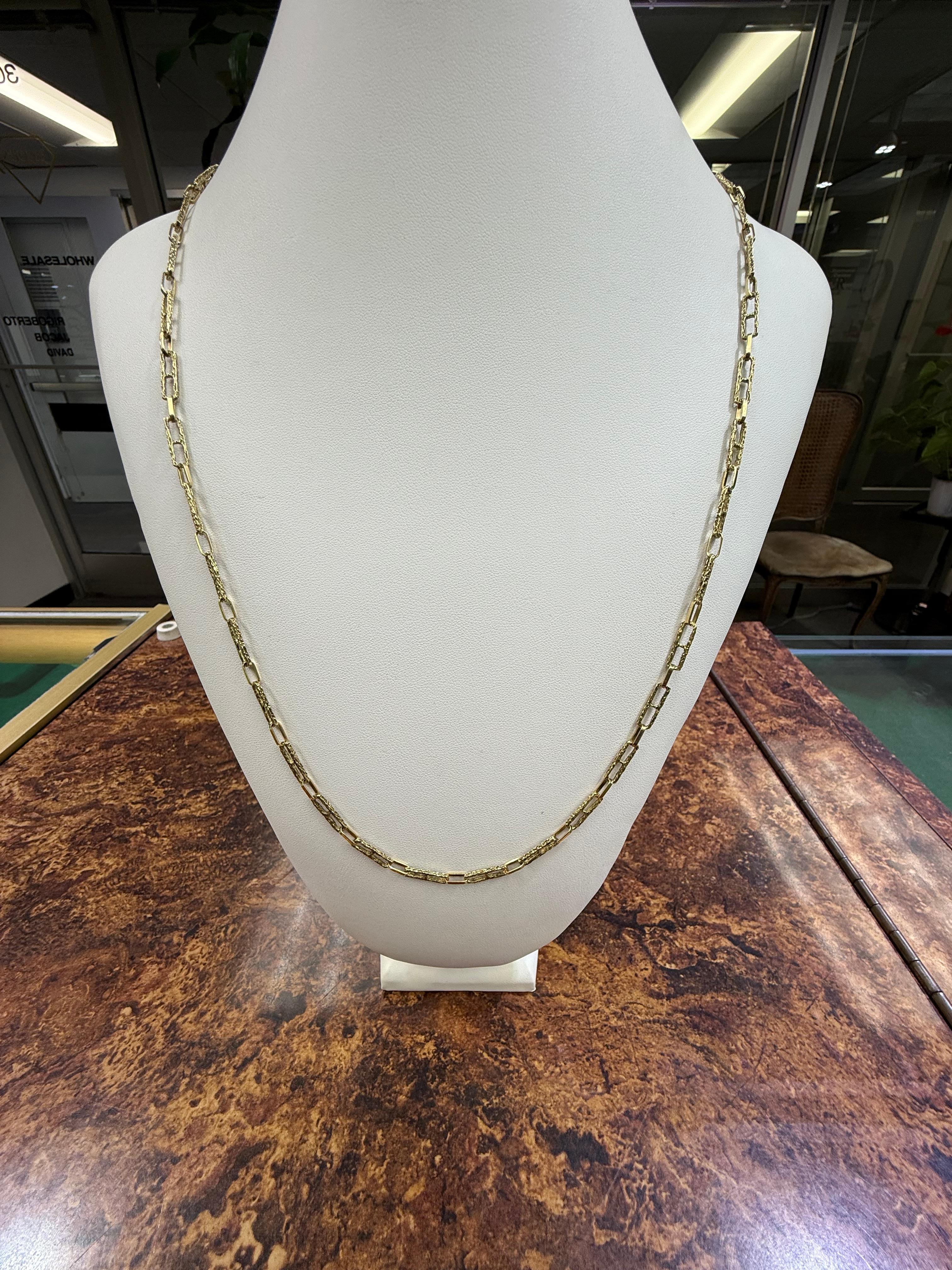 1970s Textured 18k Yellow Gold Link Chain Necklace For Sale 4