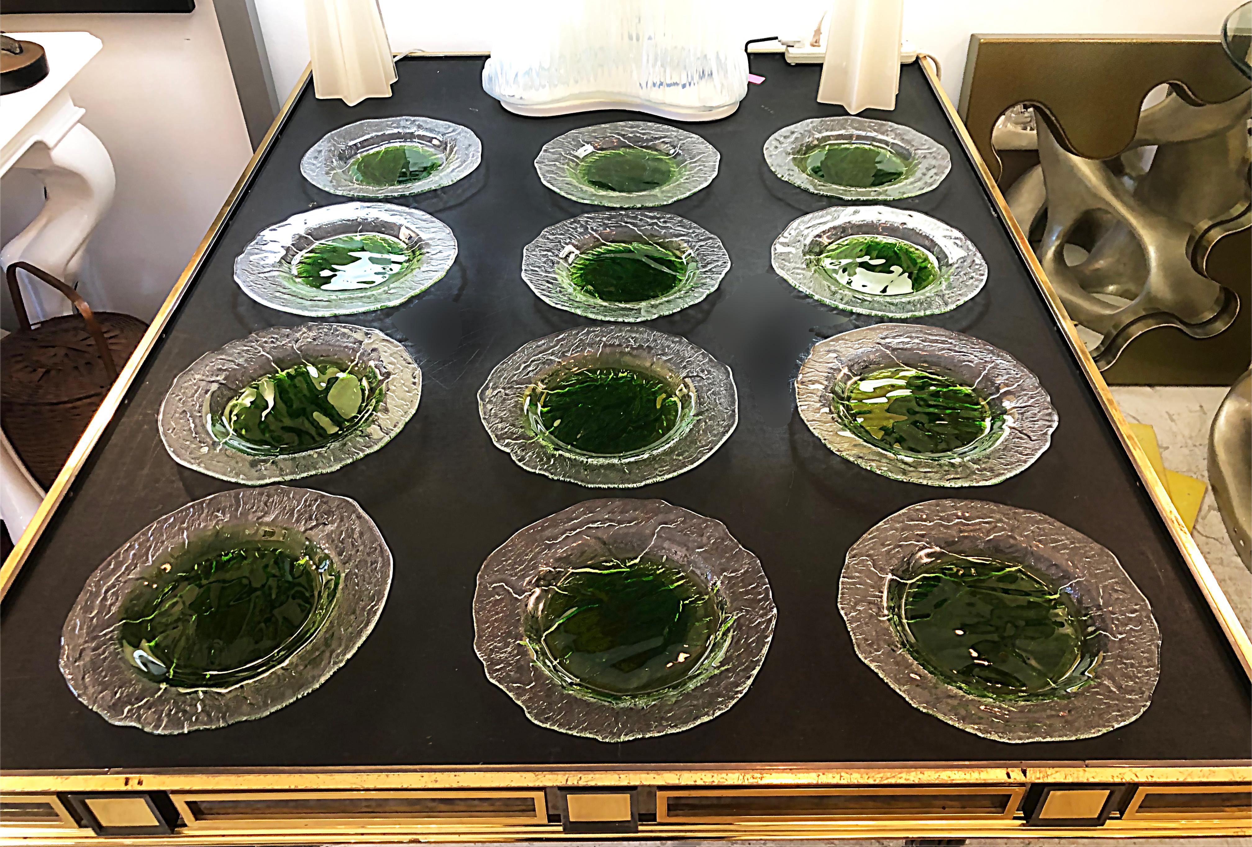 1970s Textured Glass Pertti Santalahti Humppila Kivi Plates, Set of 12 In Good Condition For Sale In Miami, FL