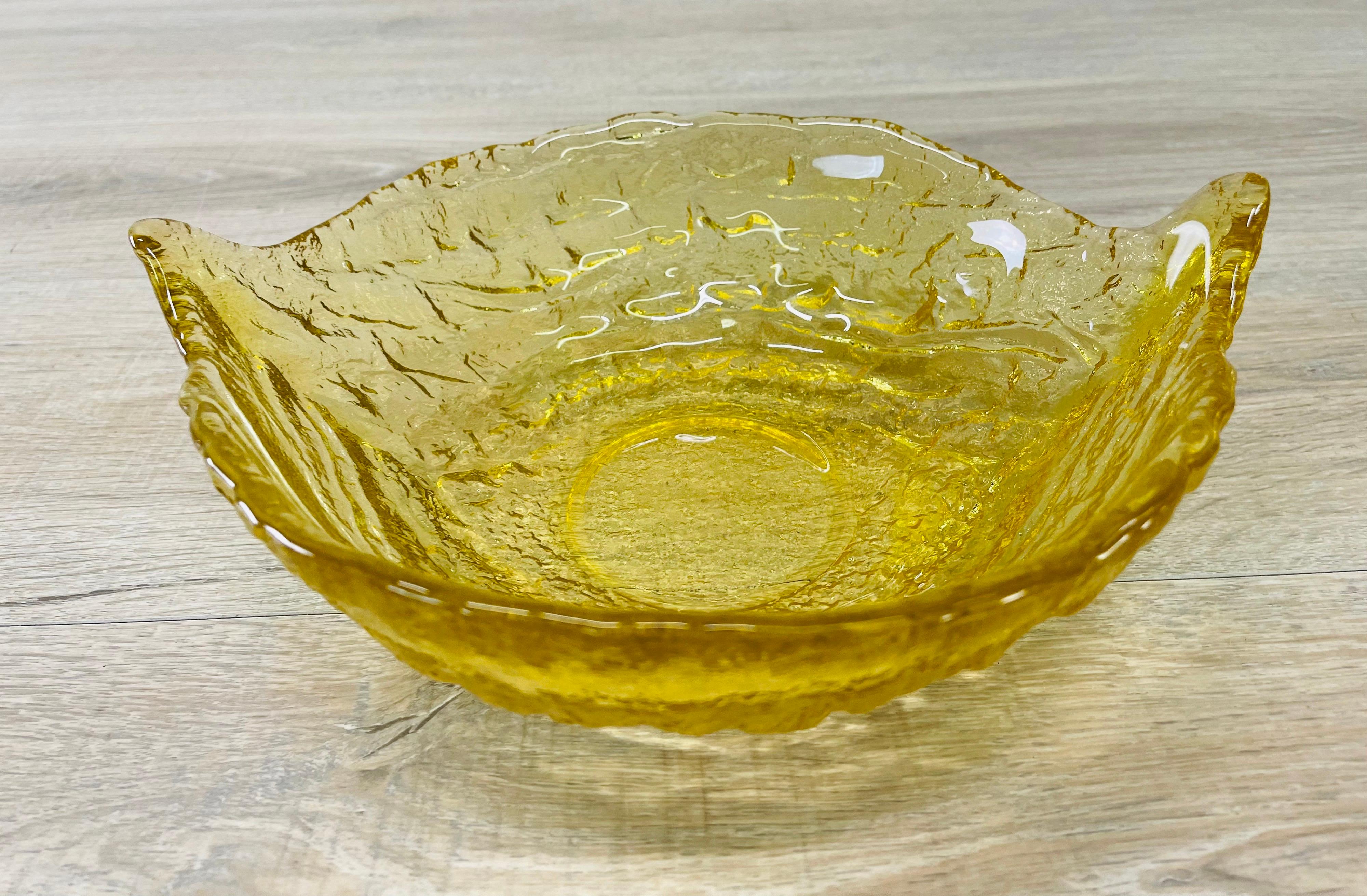 Mid-Century Modern 1970s Textured Yellow Glass Console Bowl For Sale