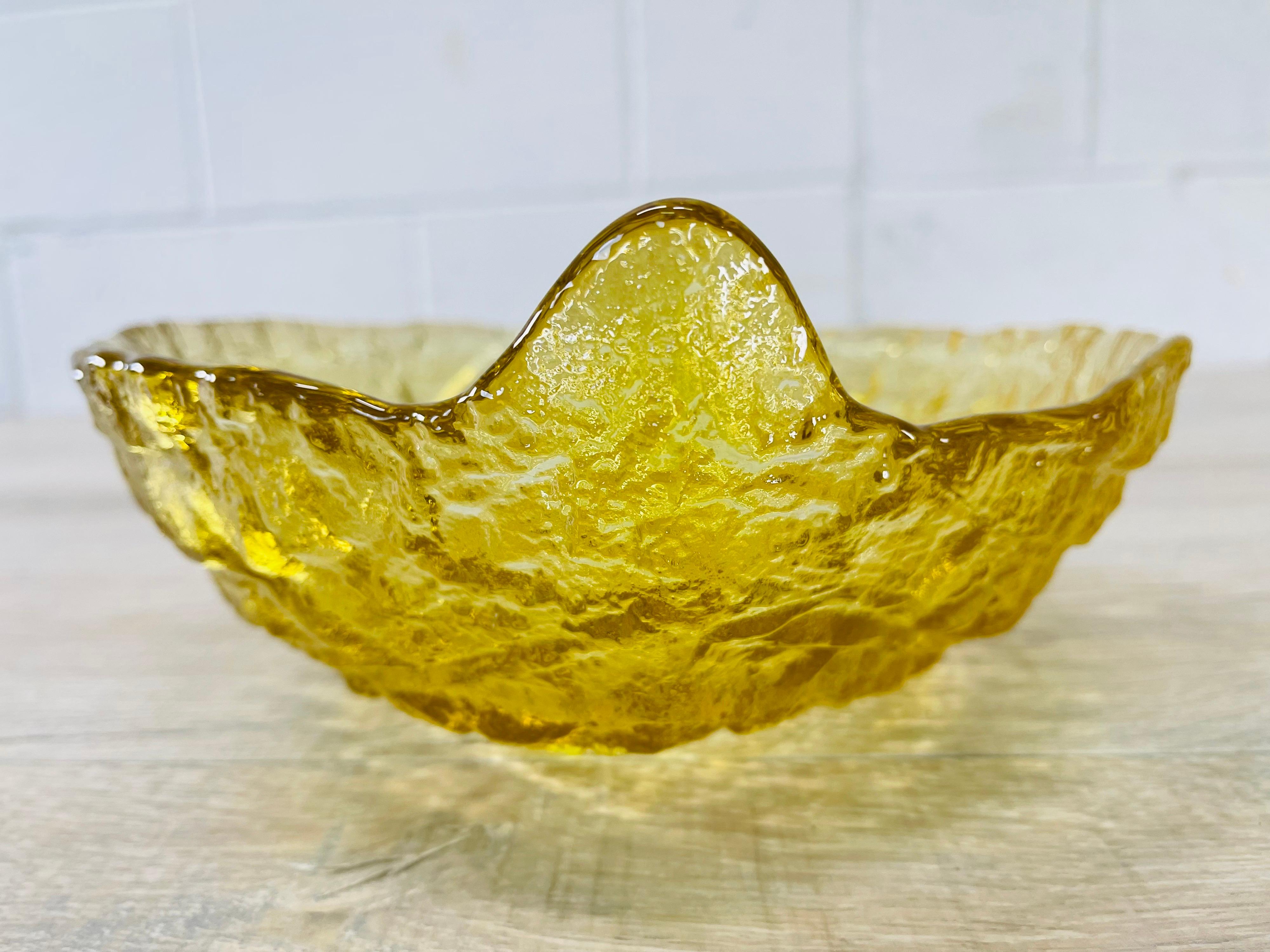 20th Century 1970s Textured Yellow Glass Console Bowl For Sale