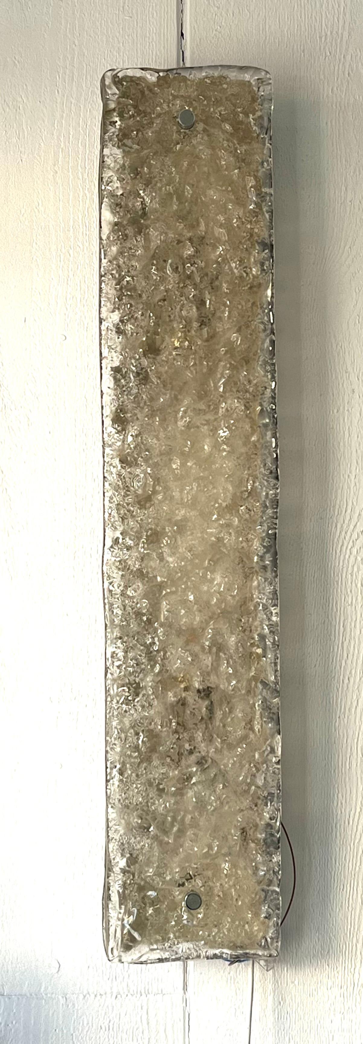 Aplique de cristal y metal lacado de los años 70 al estilo de Serge Mouille finales del siglo XX en venta