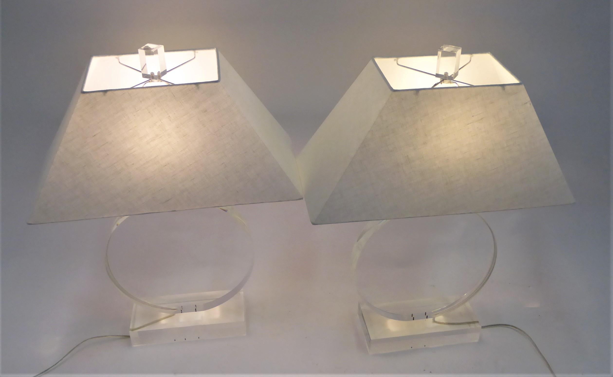 Mid-Century Modern 1970s Thick Lucite Disc Springer Style Modern Lamps Signed Marlee