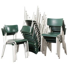 1970er Thonet-Stapel-Esszimmerstühle für die deutsche Armee - Grün - Gute Menge