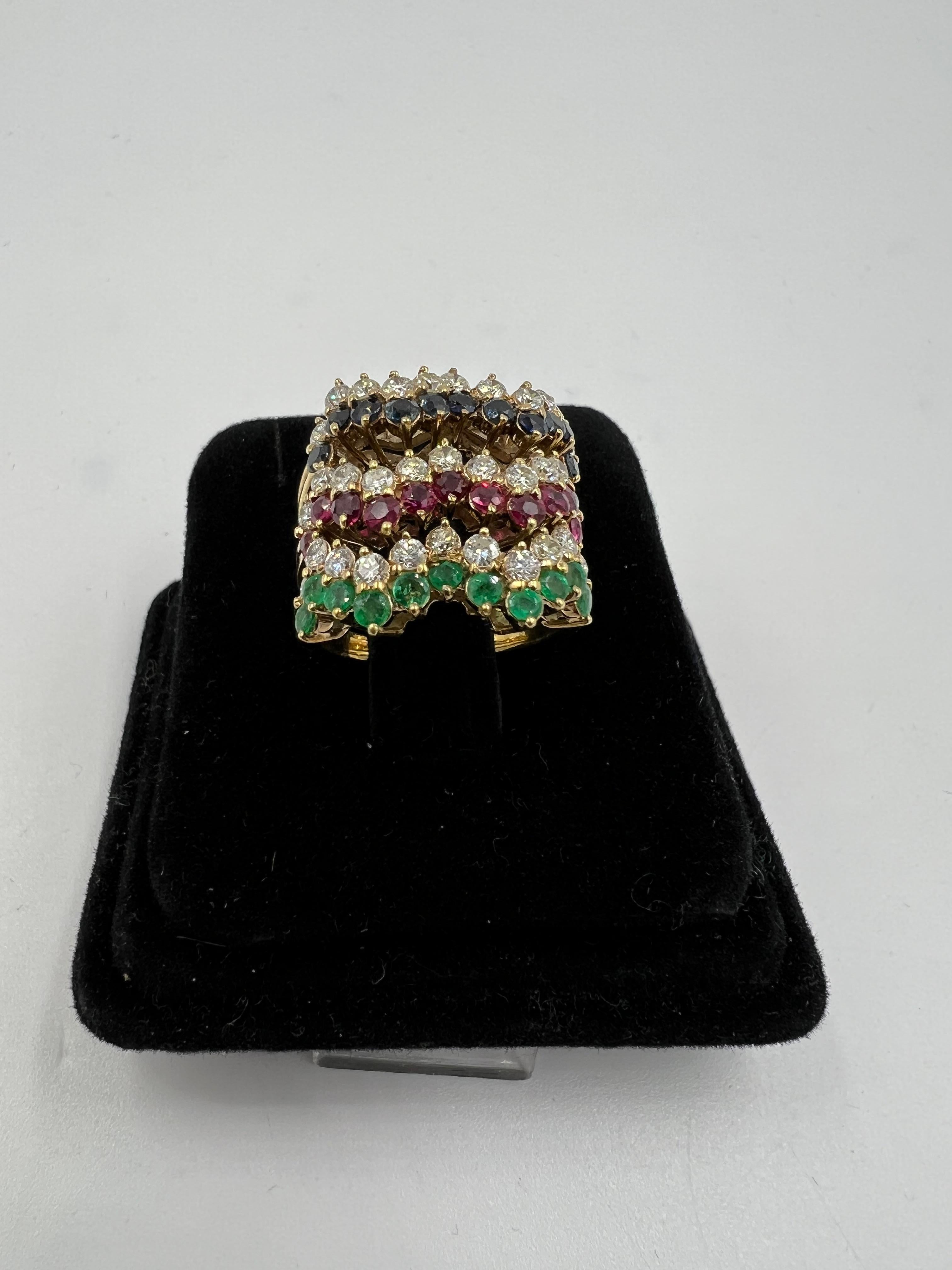 1970s Three Ring Set Diamonds Emeralds Rubies Sapphires 18k Yellow Gold Size 3.7 en vente 5