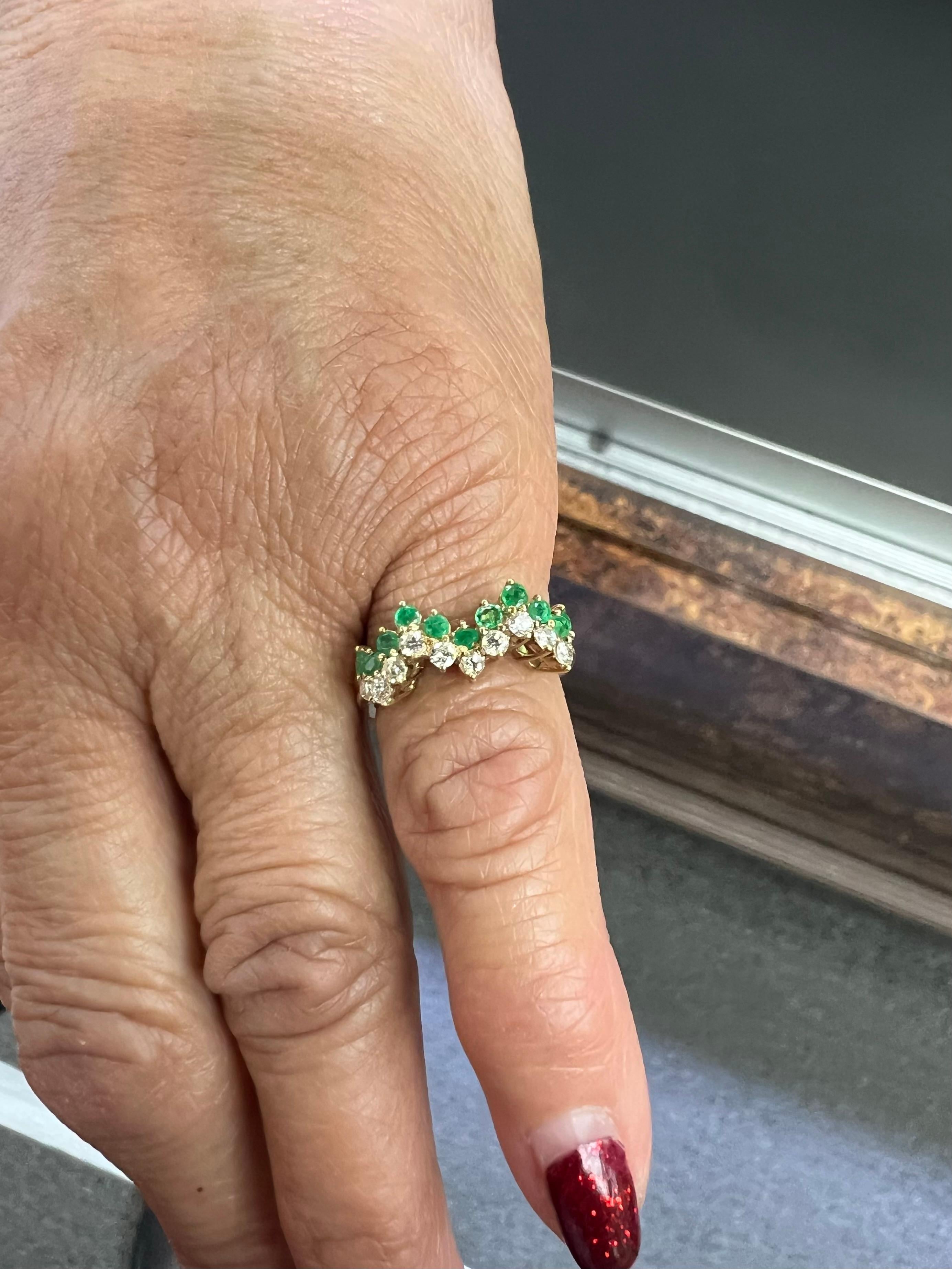 1970s Three Ring Set Diamonds Emeralds Rubies Sapphires 18k Yellow Gold Size 3.7 Bon état - En vente à Los Angeles, CA