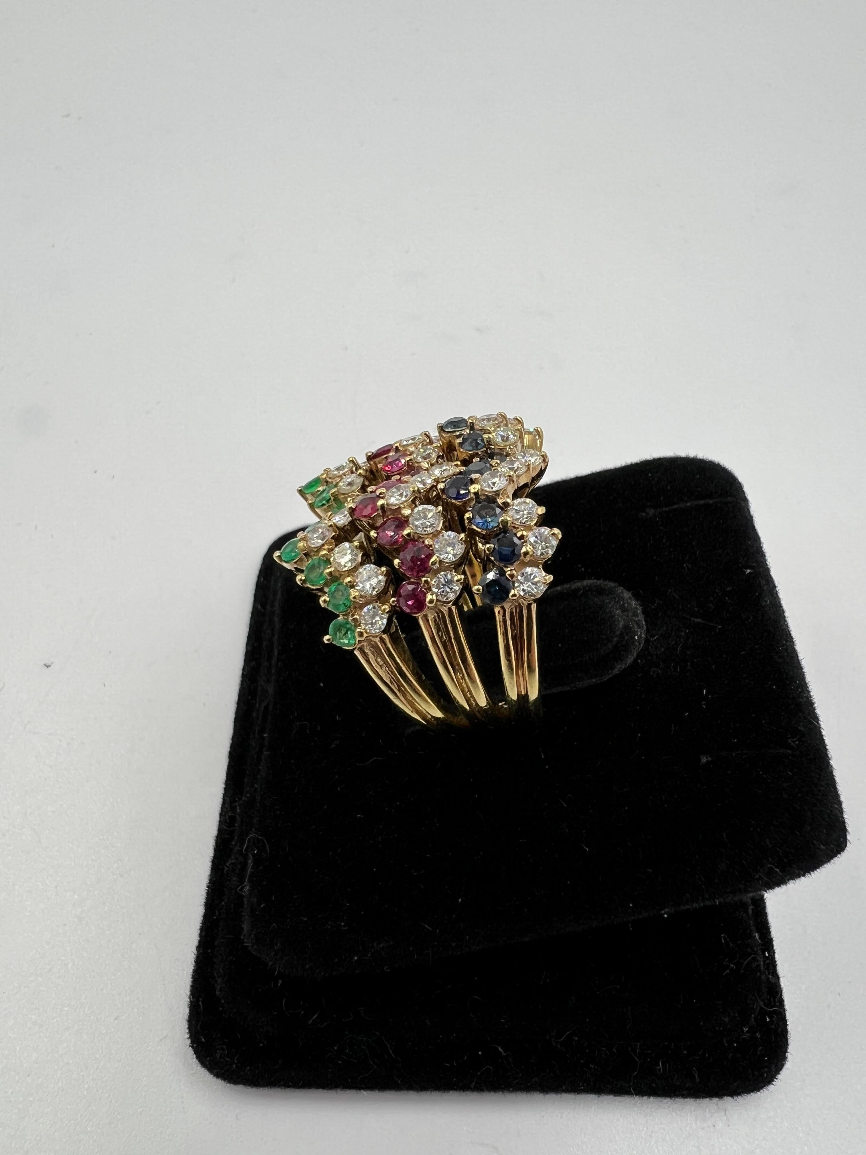 1970s Three Ring Set Diamonds Emeralds Rubies Sapphires 18k Yellow Gold Size 3.7 en vente 3