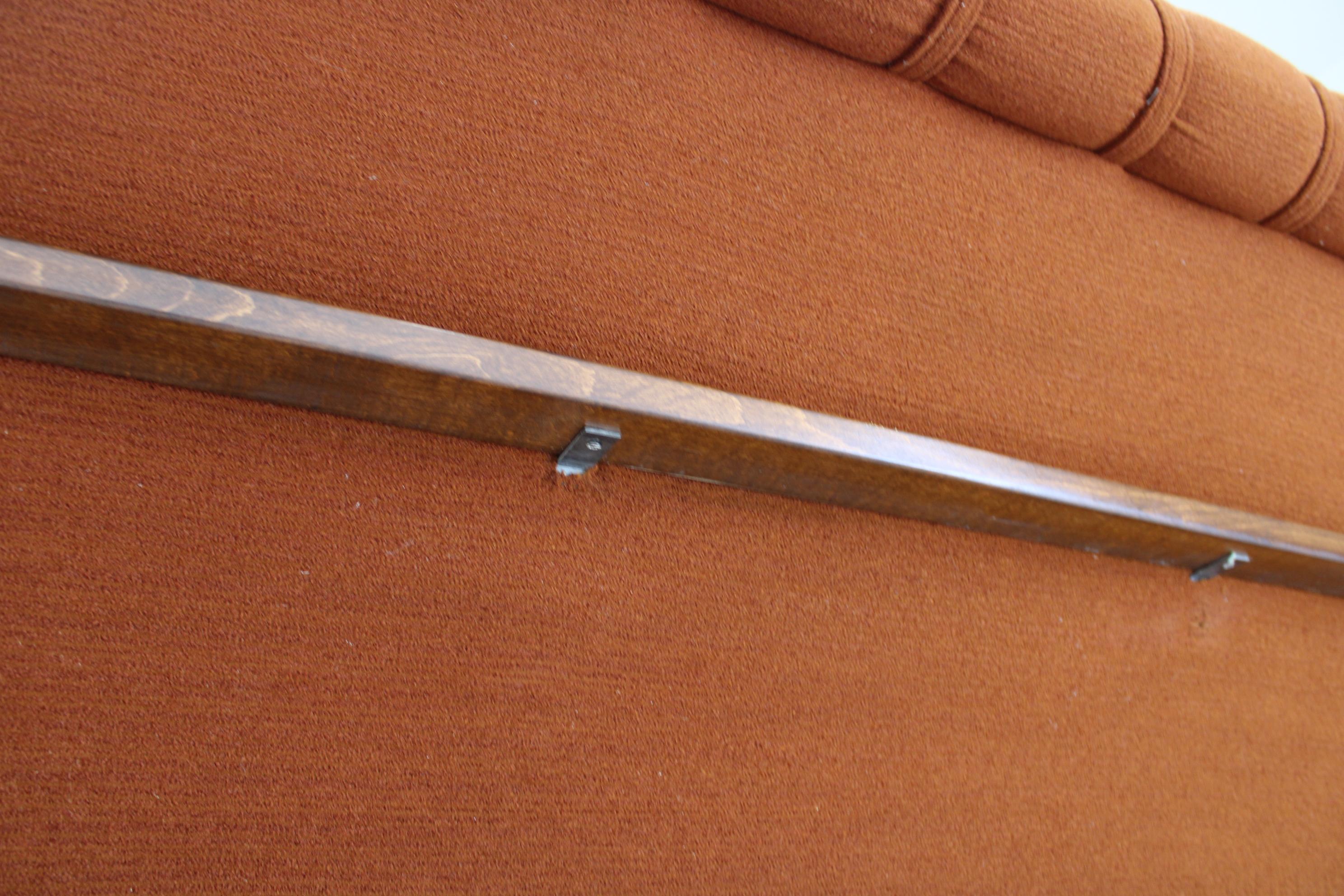 1970s Three Seater Beech Sofa, Czechoslovakia For Sale 10