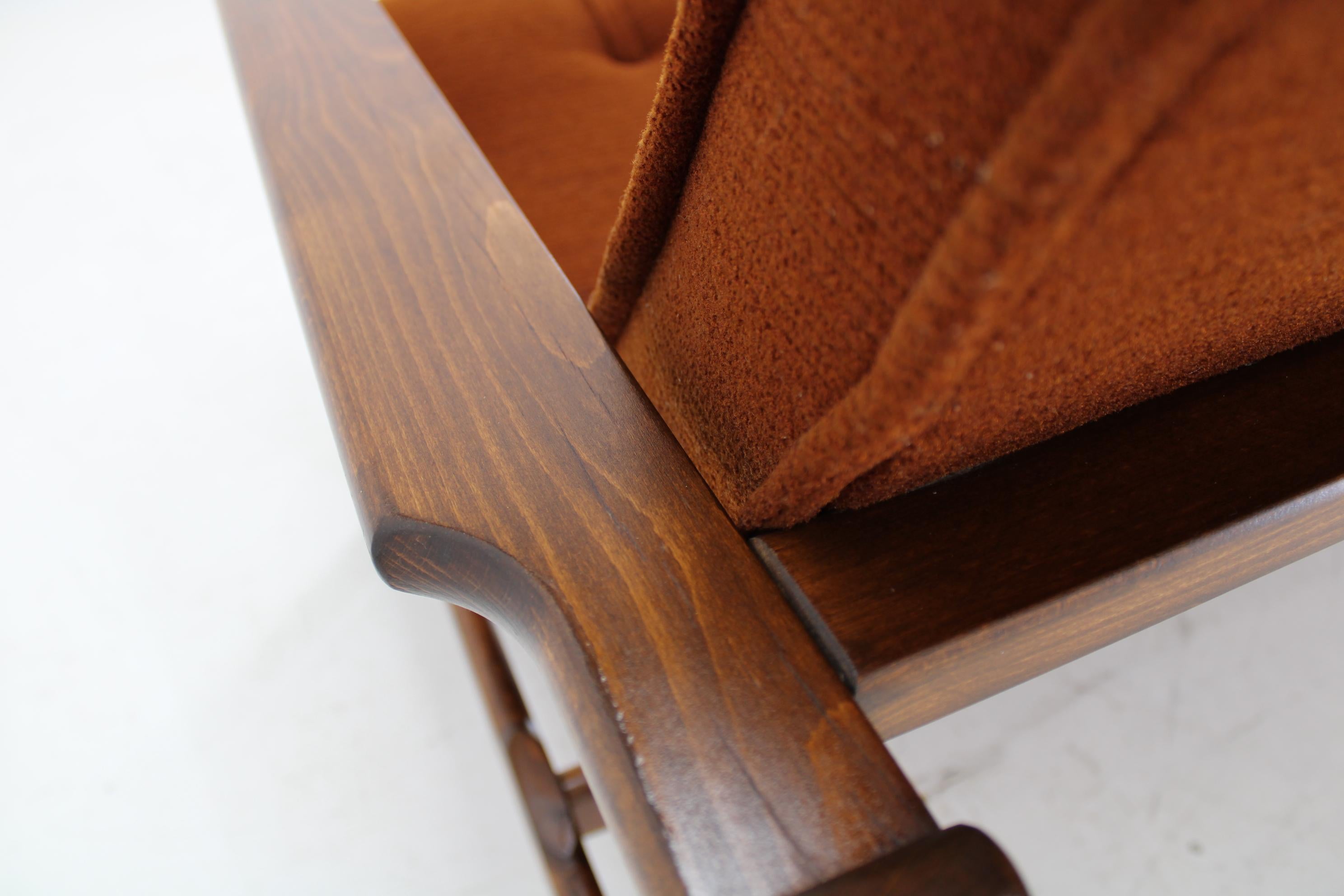 1970s Three Seater Beech Sofa, Czechoslovakia For Sale 12