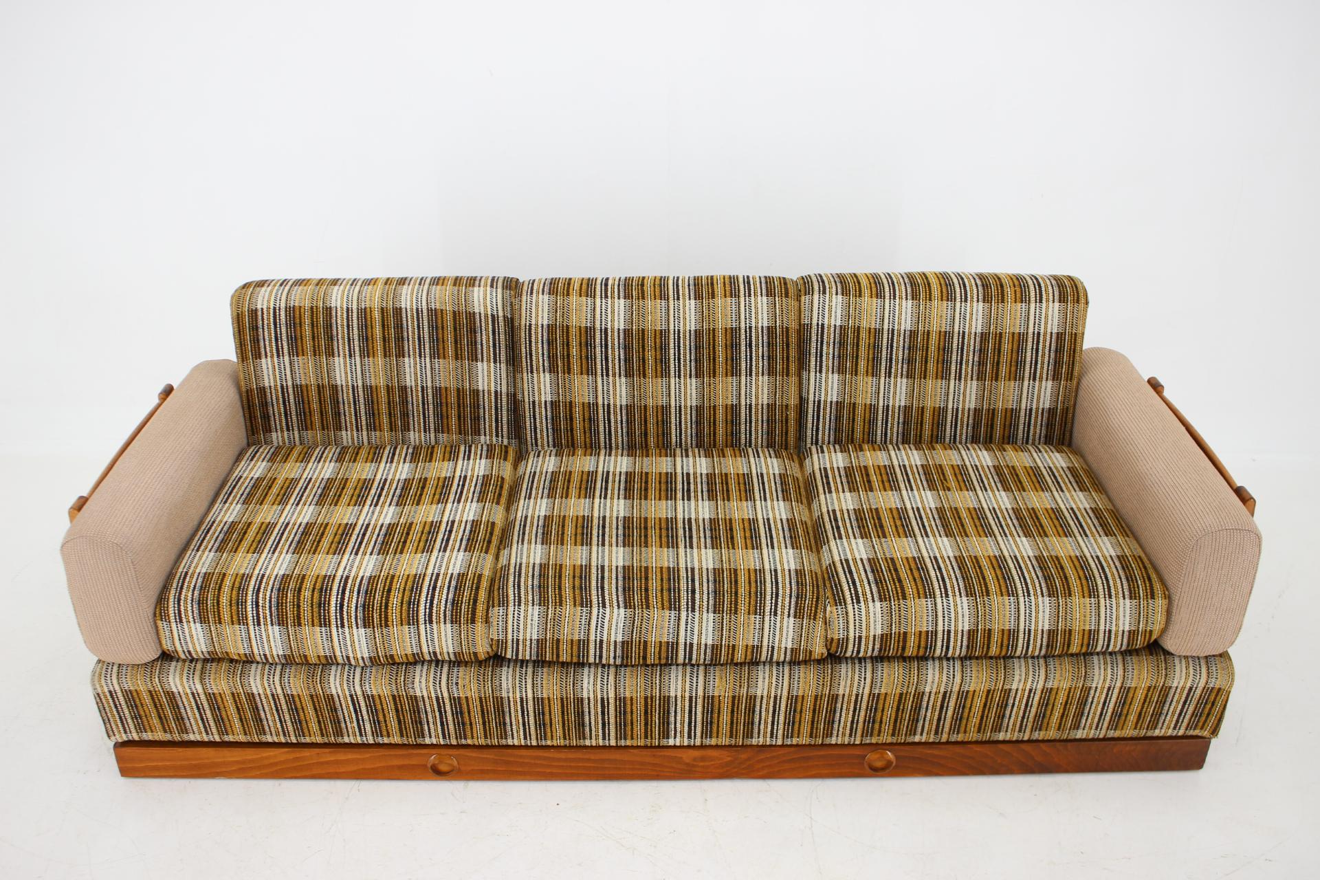 1970s Three Seater Sofa by Drevotvar, Czechoslovakia In Good Condition In Praha, CZ