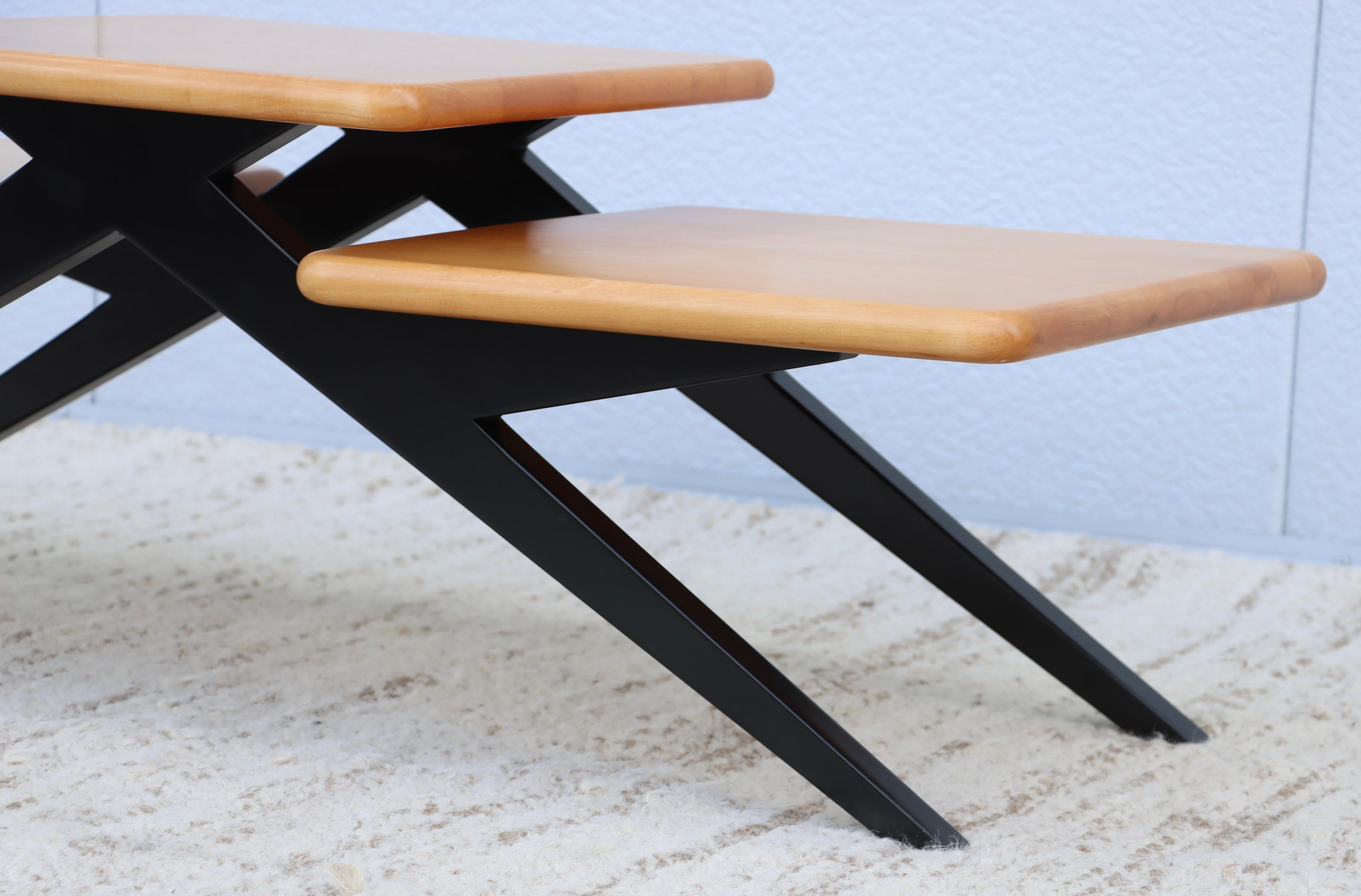 Table basse à trois niveaux en érable des années 1970 en vente 4