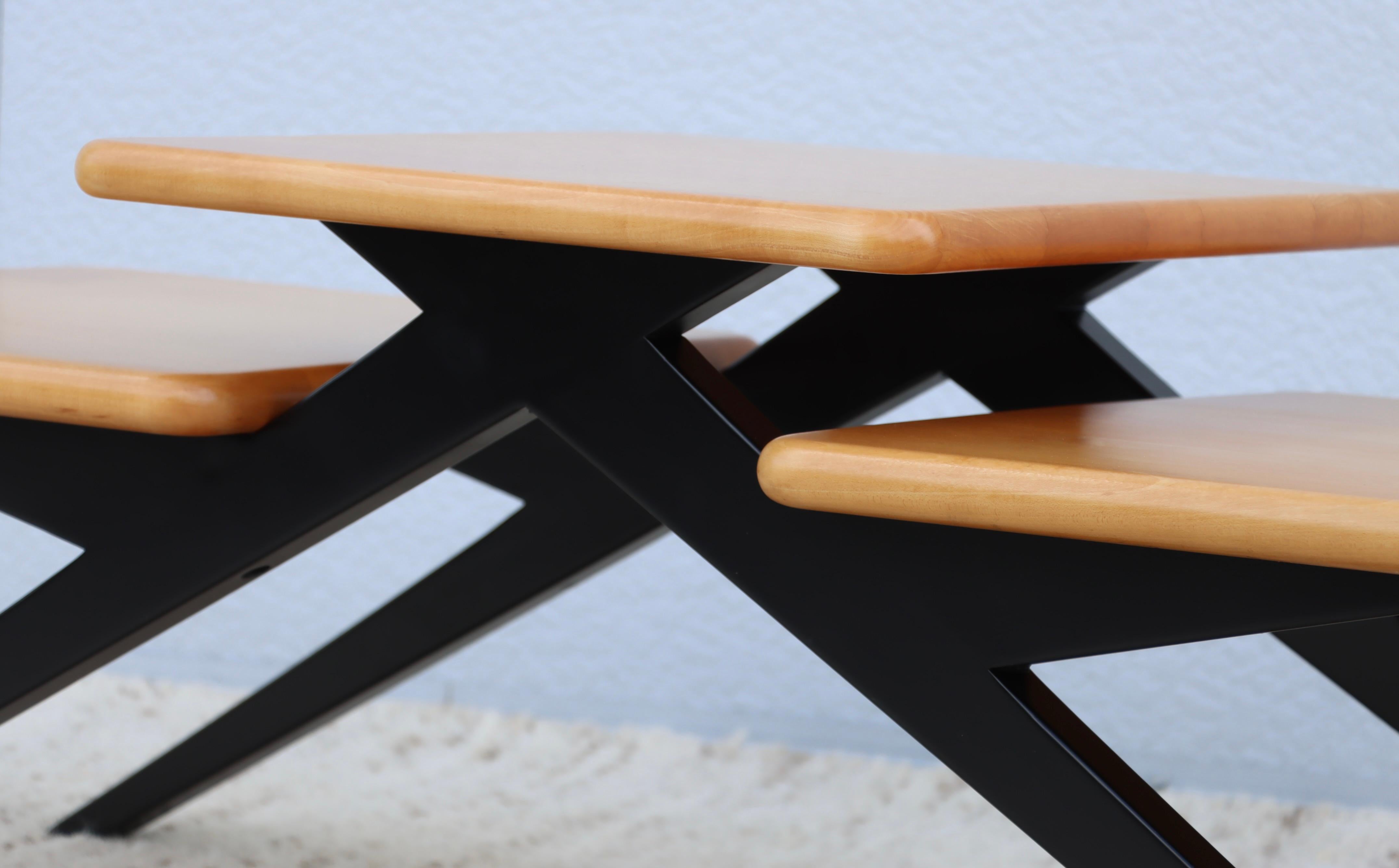 Table basse à trois niveaux en érable des années 1970 Bon état - En vente à New York, NY