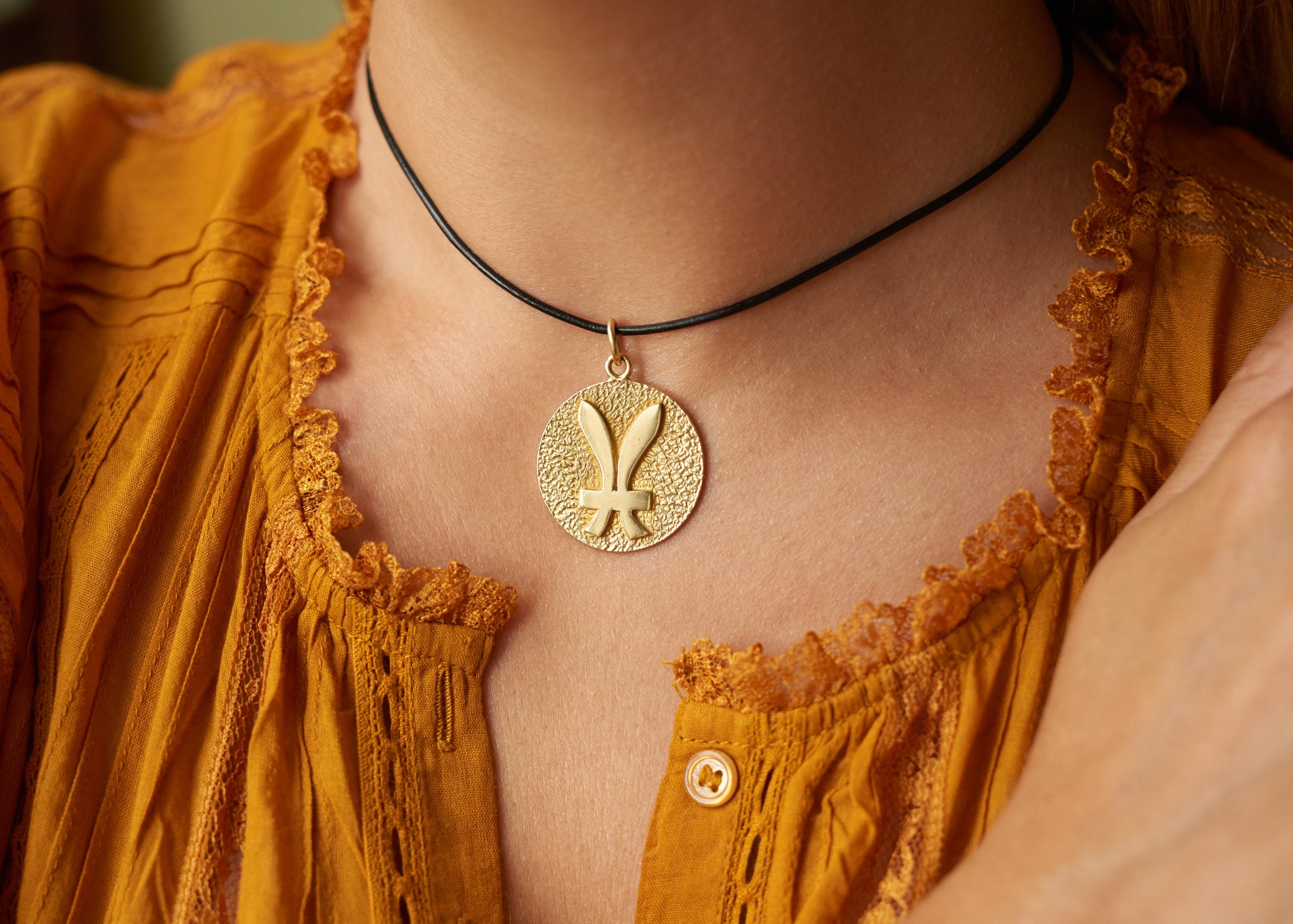 1970s Tiffany & Co. Pisces Zodiac Pendant In Excellent Condition In New York, NY