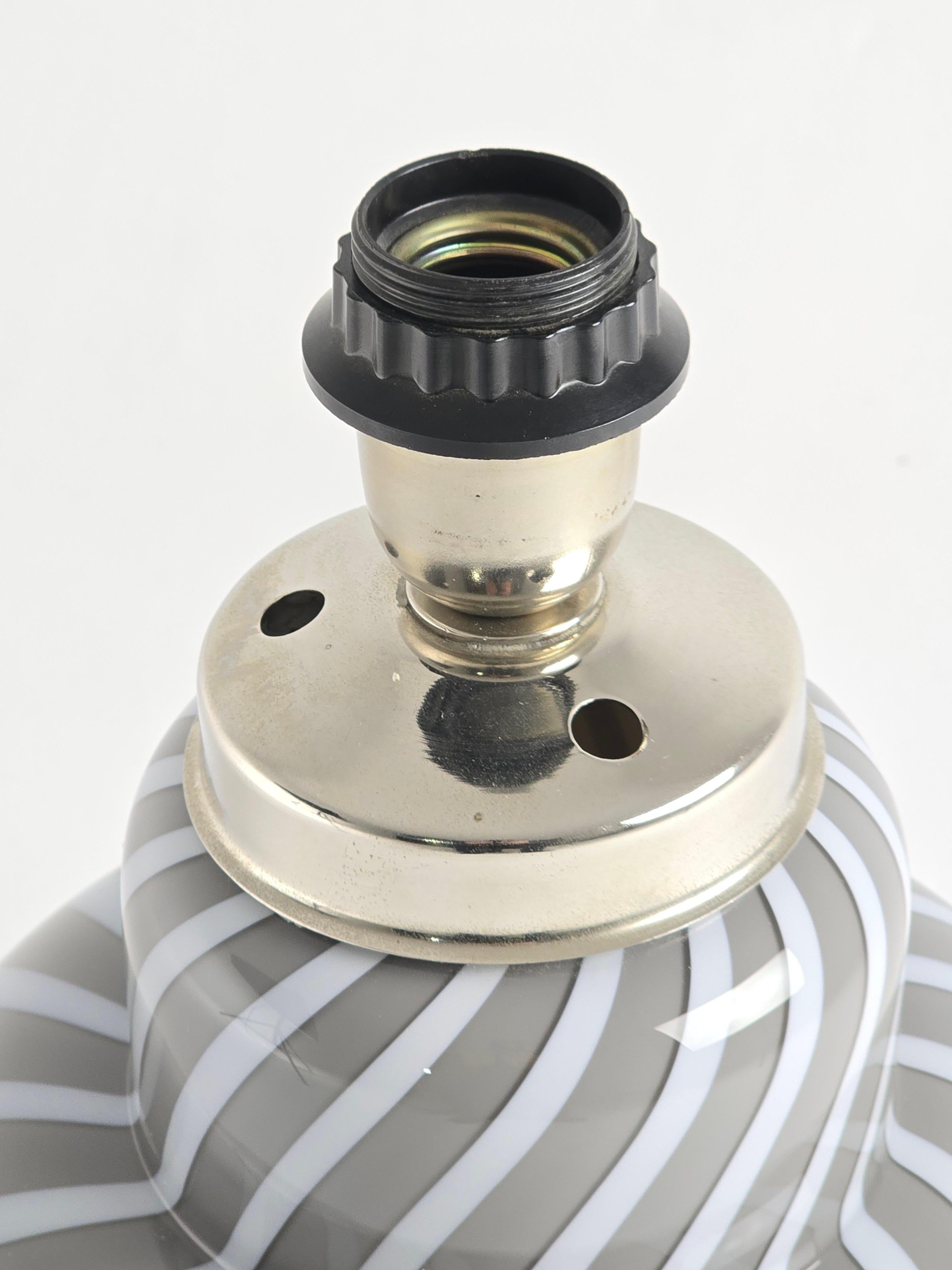 1970s Tomasso Barbi Swirl Pattern Glass Table Lamp , Italy In Good Condition For Sale In St- Leonard, Quebec