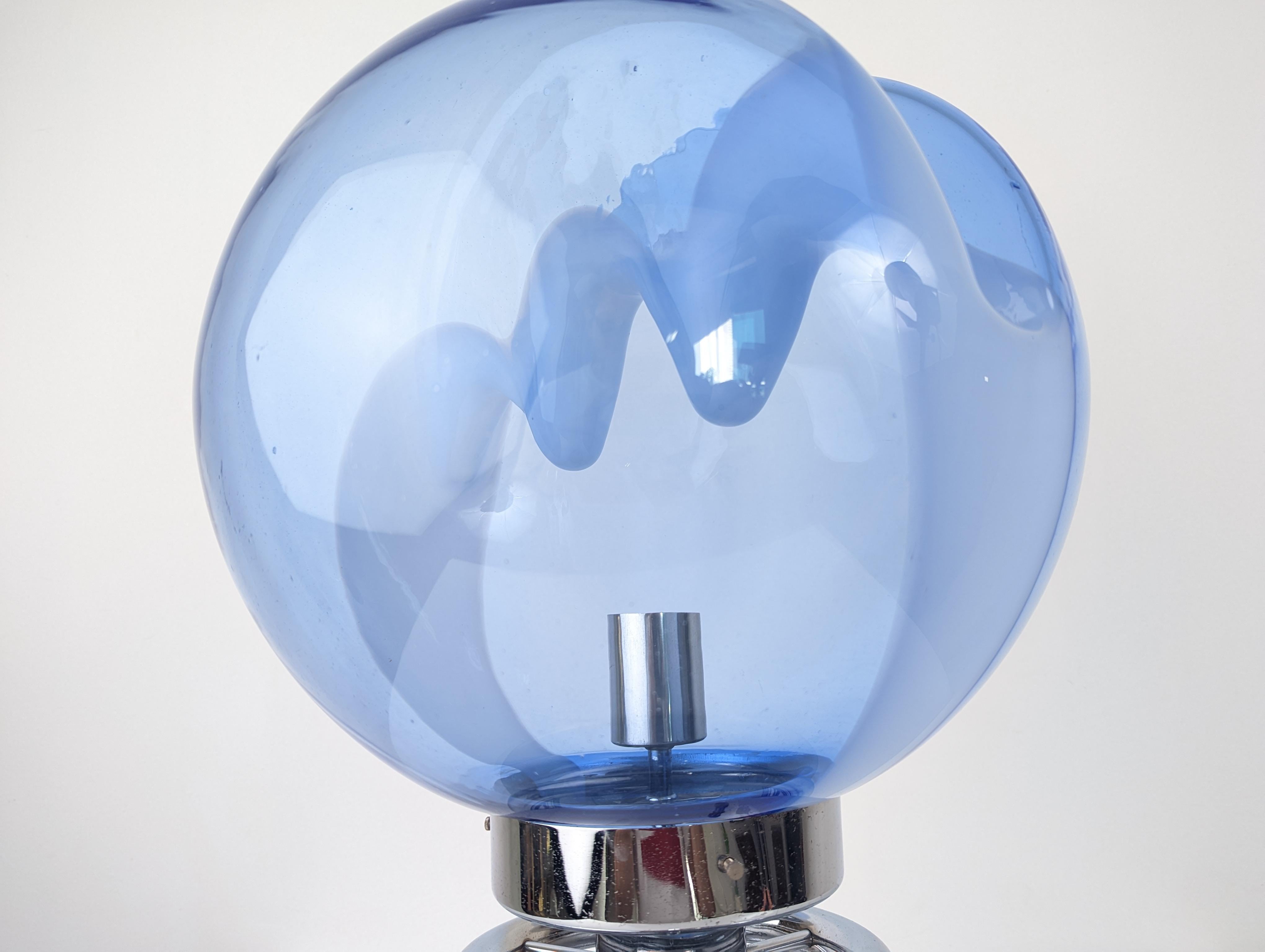 Mid-Century Modern 1970s Toni Zuccheri 'Membrane' Blue Murano Glass & Chrome Table Lamp For Sale