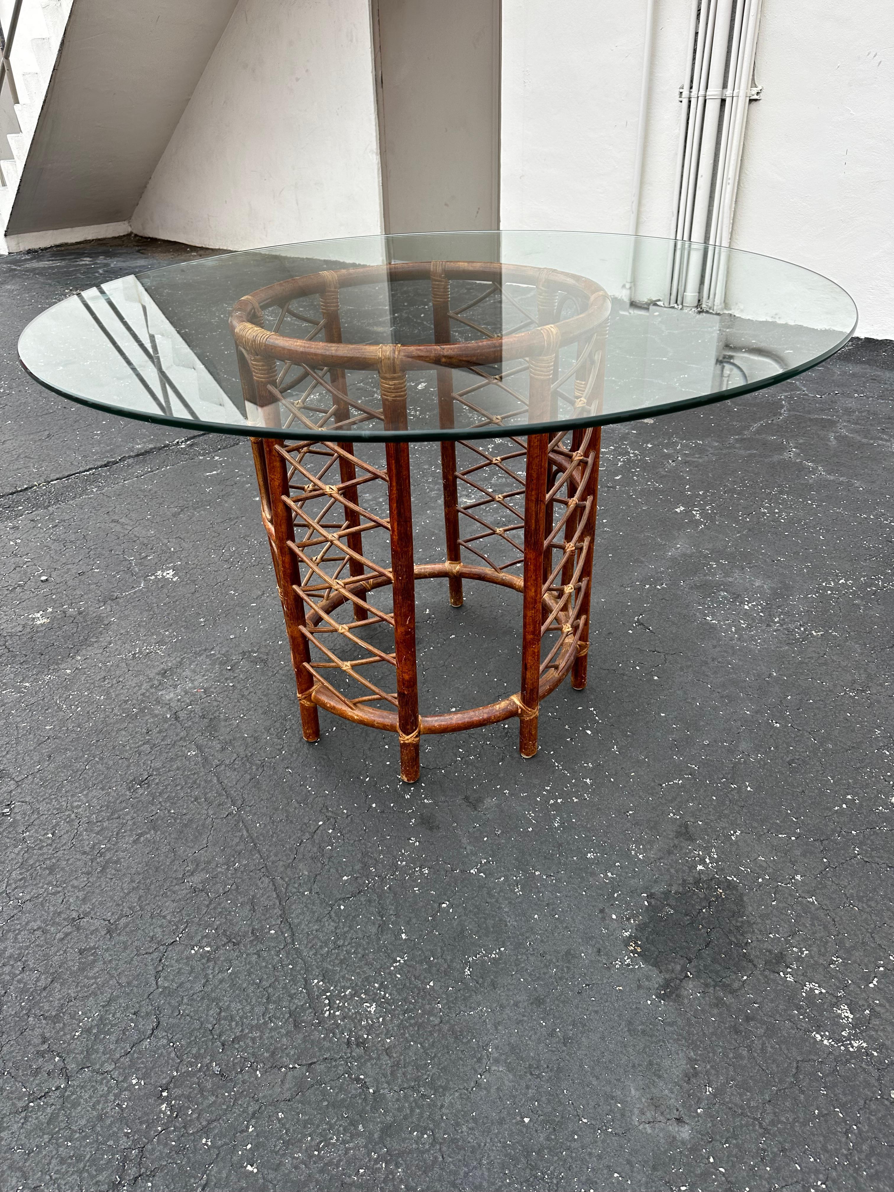 Asian 1970s Tortoise Circular Round Rattan Glass Dining Pedestal Table For Sale