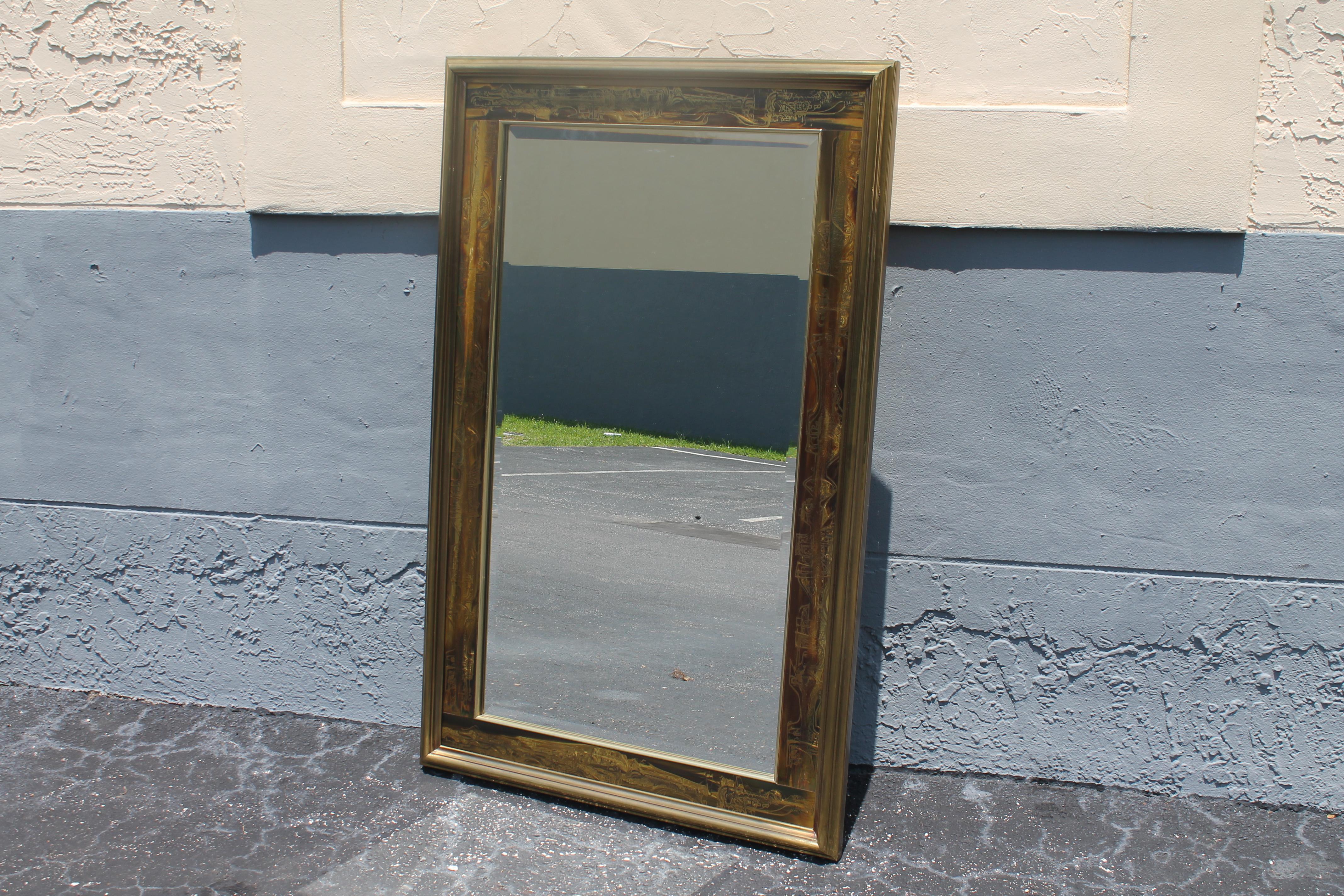 1970s Traditional Exotic Carved Wood Wall Mirror attrib. Mastercraft For Sale 6