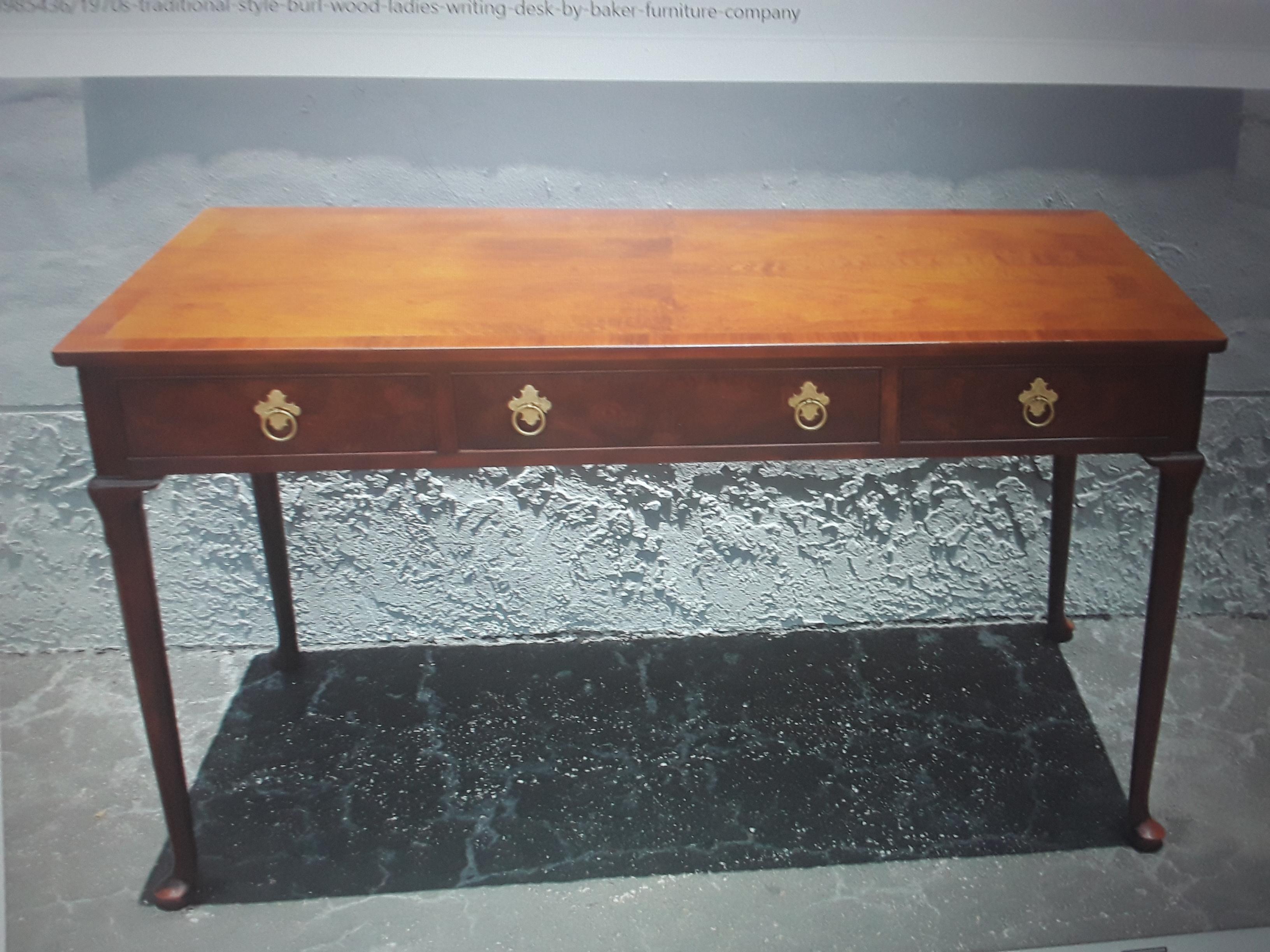 Traditioneller Damen-Schreibtisch aus Wurzelholz von Baker Furniture Company, 1970er Jahre 3