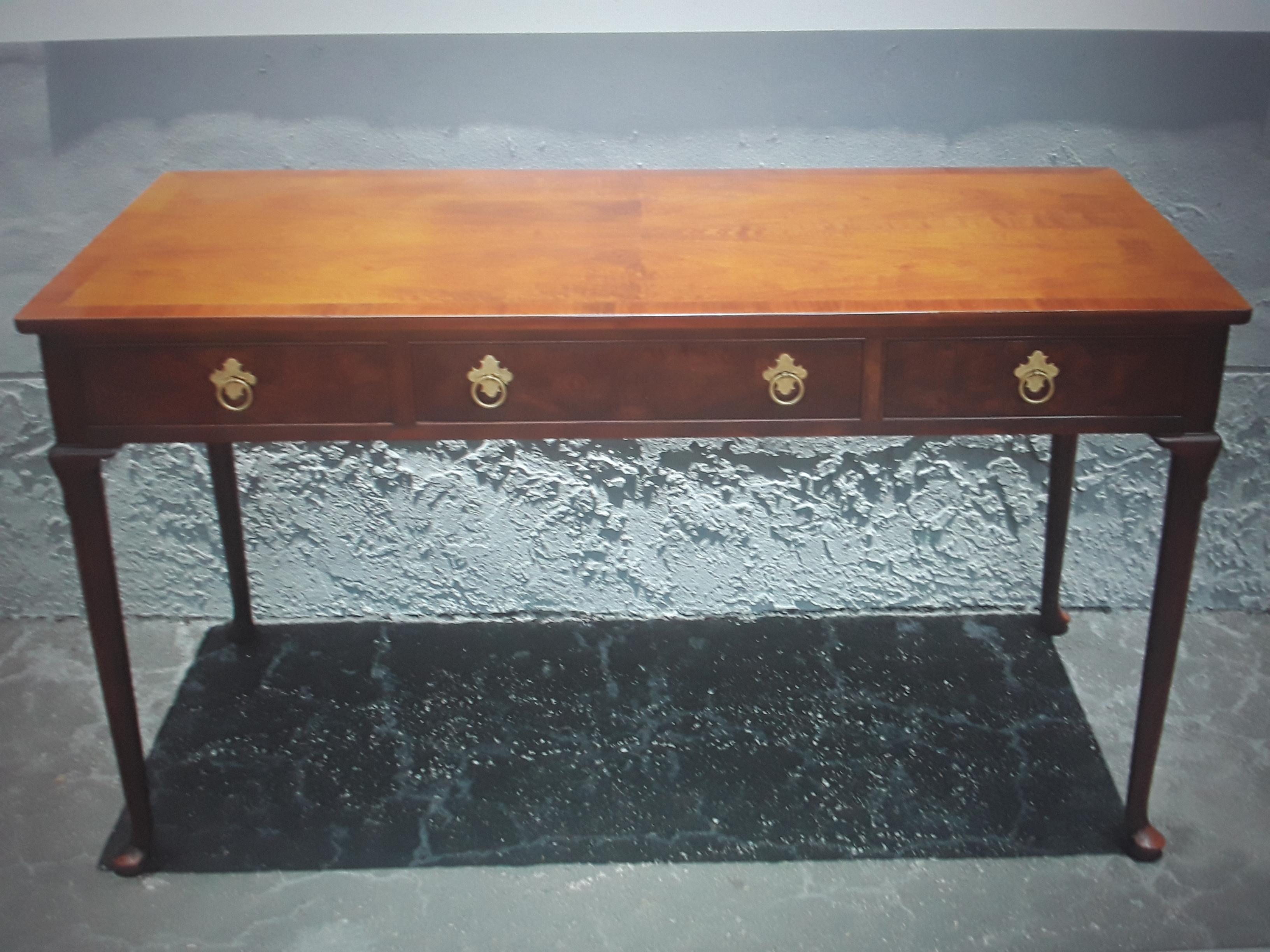 Mid-Century Modern 1970s Traditional Style Burl Wood Ladies Writing Desk by Baker Furniture Company