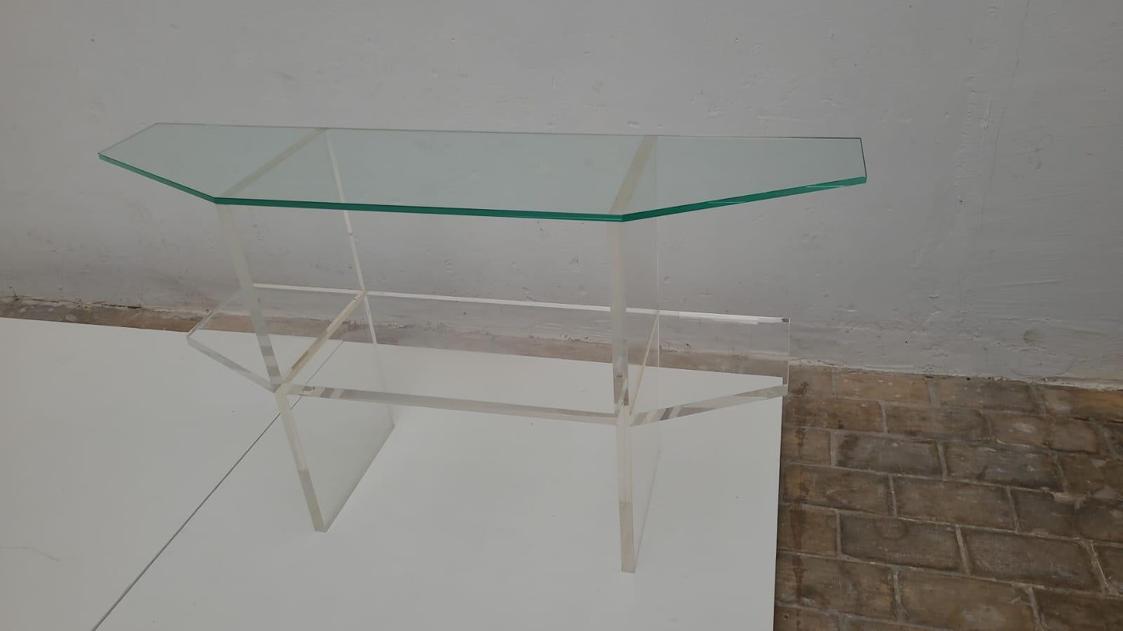 1970's Trapezoid Lucite & Glass Console Table In The Manner of Pierre Vandel For Sale 9