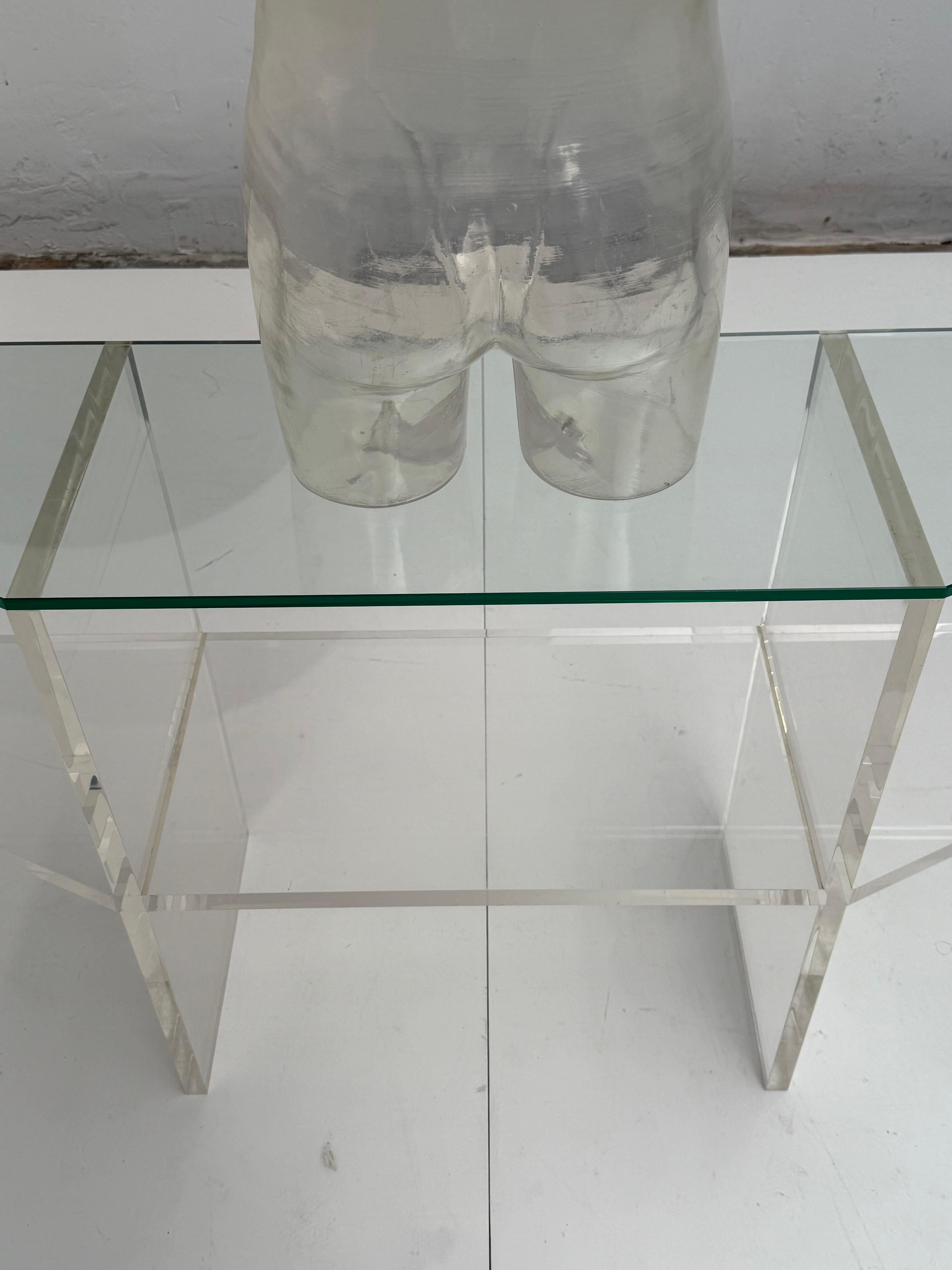 1970's Trapezoid Lucite & Glass Console Table In The Manner of Pierre Vandel In Good Condition For Sale In bergen op zoom, NL