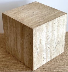 Cube en travertin de 38,1 cm des années 1970