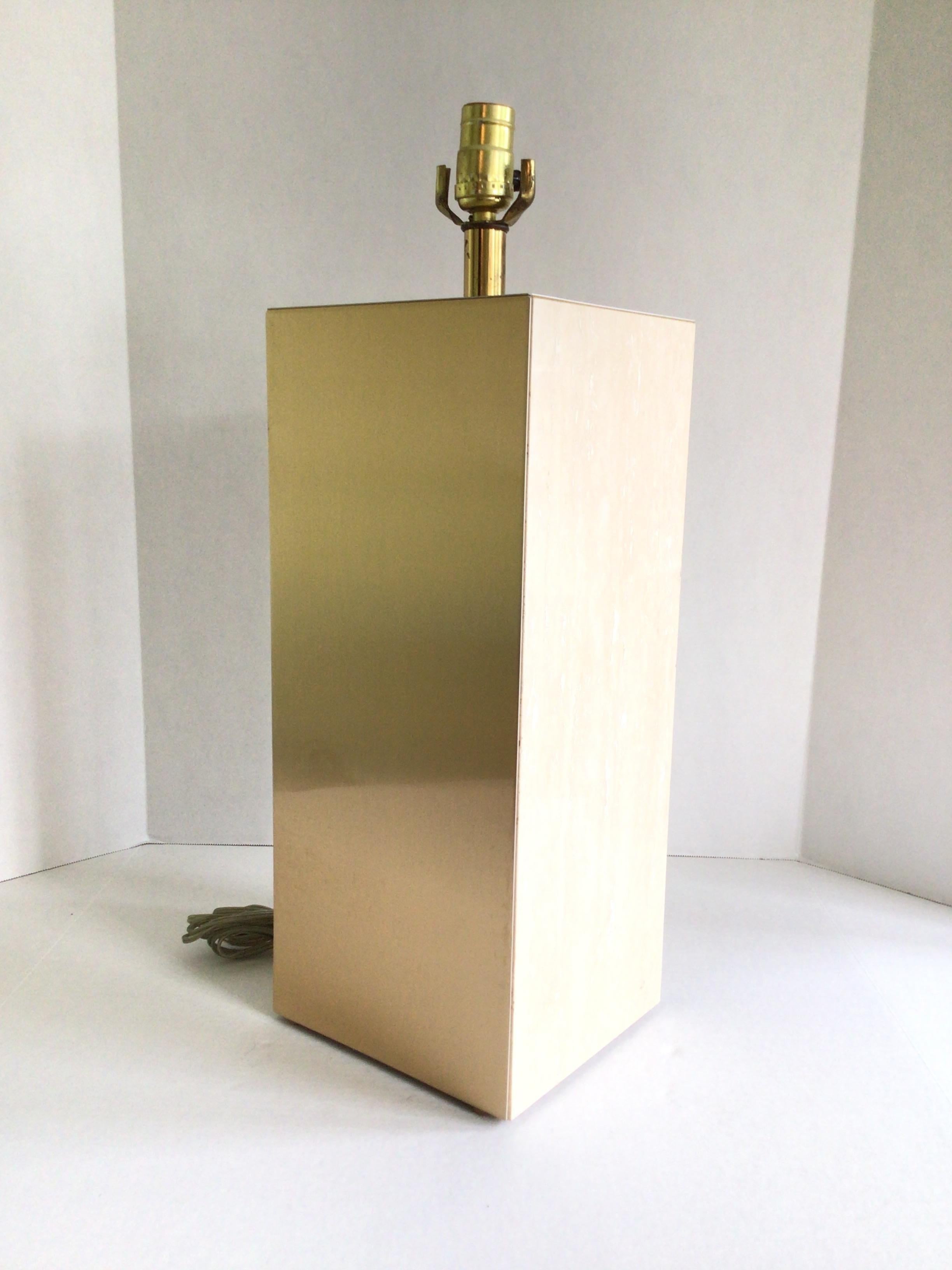 1970s Travertine Marble and Brass Column Table Lamp
Sleek modern styling with natural travertine stone
Perfect for a contemporary interior or to add a fresh update to a more traditional setting
23.5