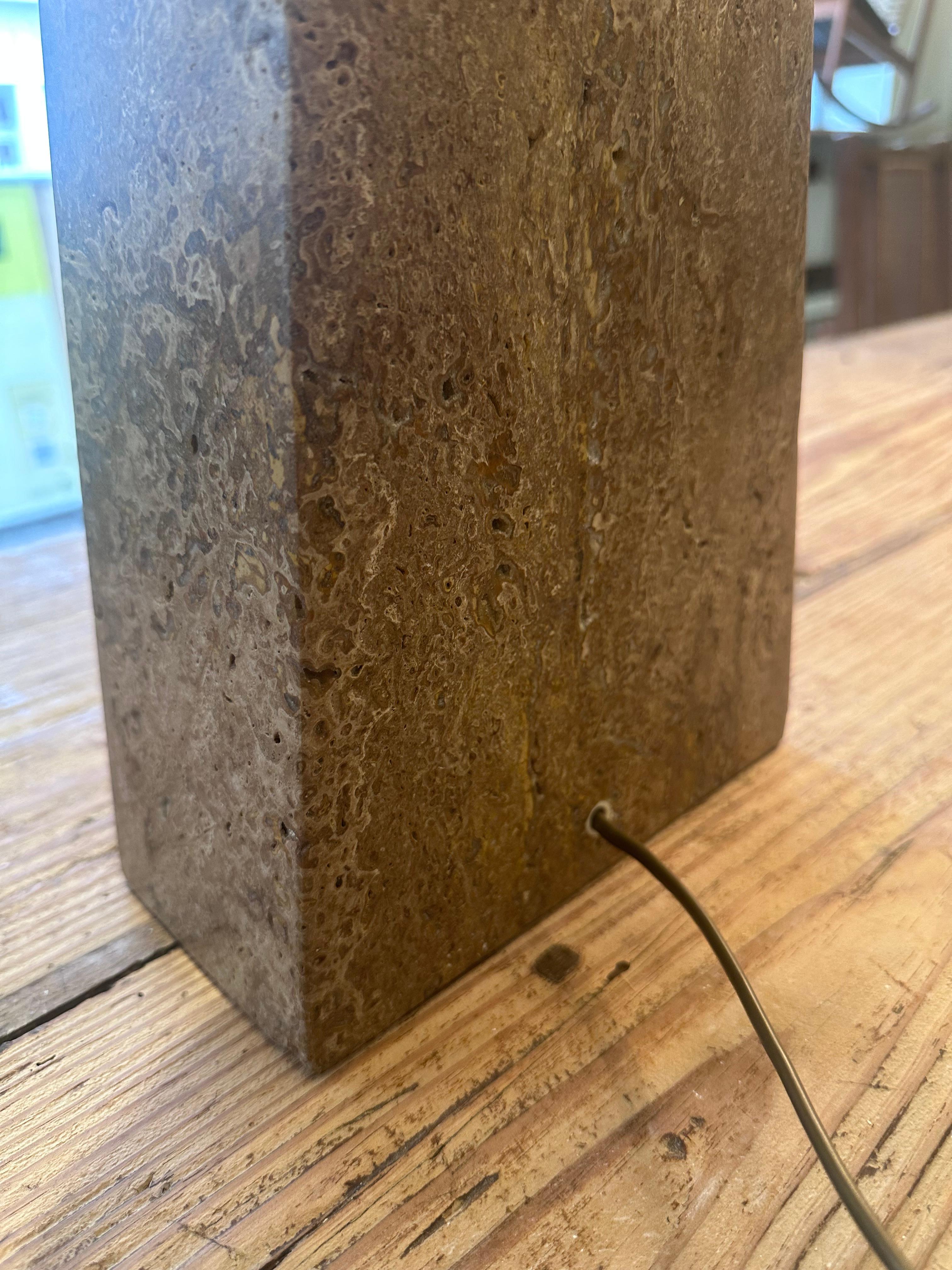1970s Travertine Table Lamp with Geometric Base For Sale 1