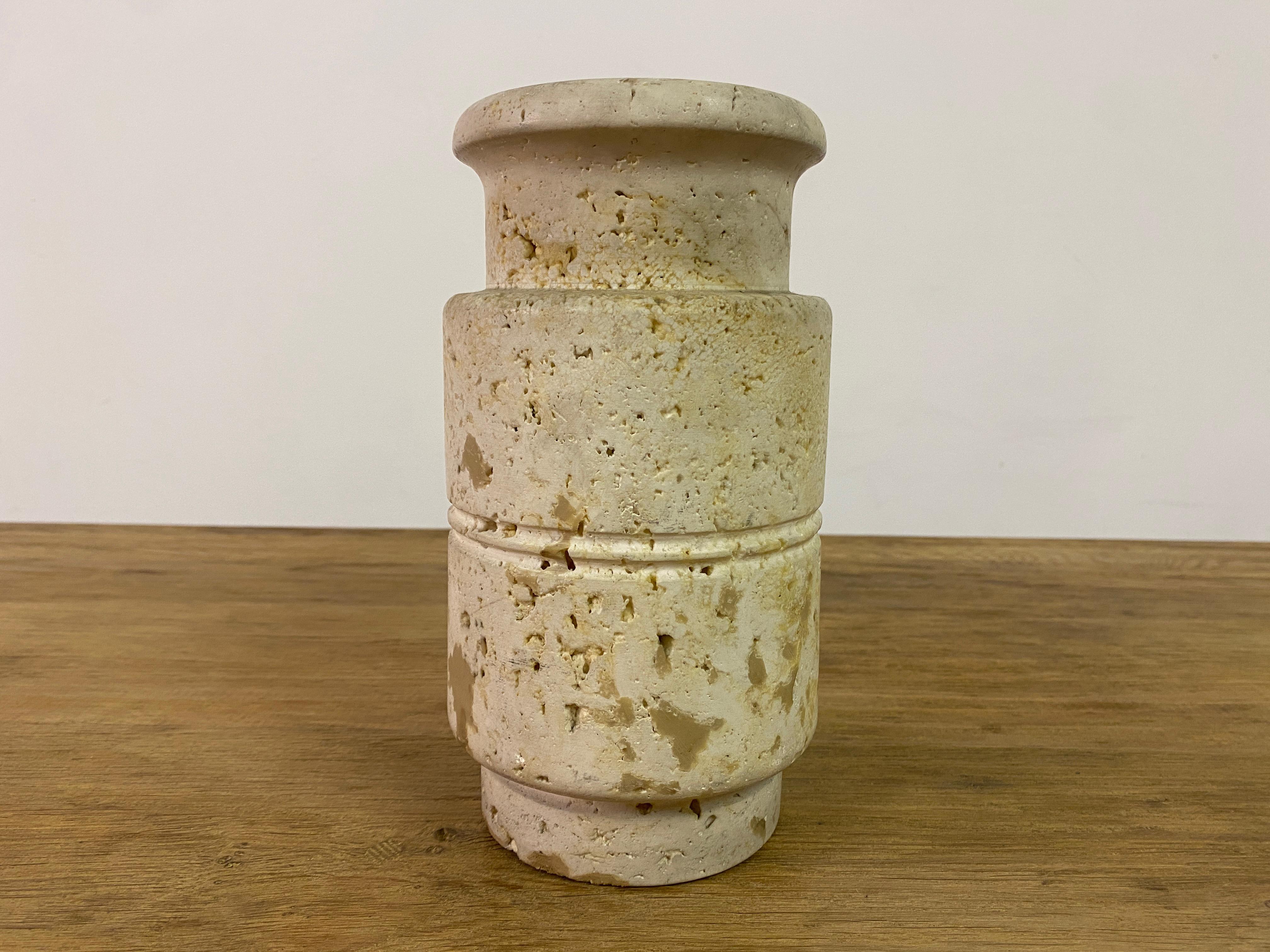 1970S Travertine Vase By Fratelli Mannelli In Good Condition For Sale In London, London