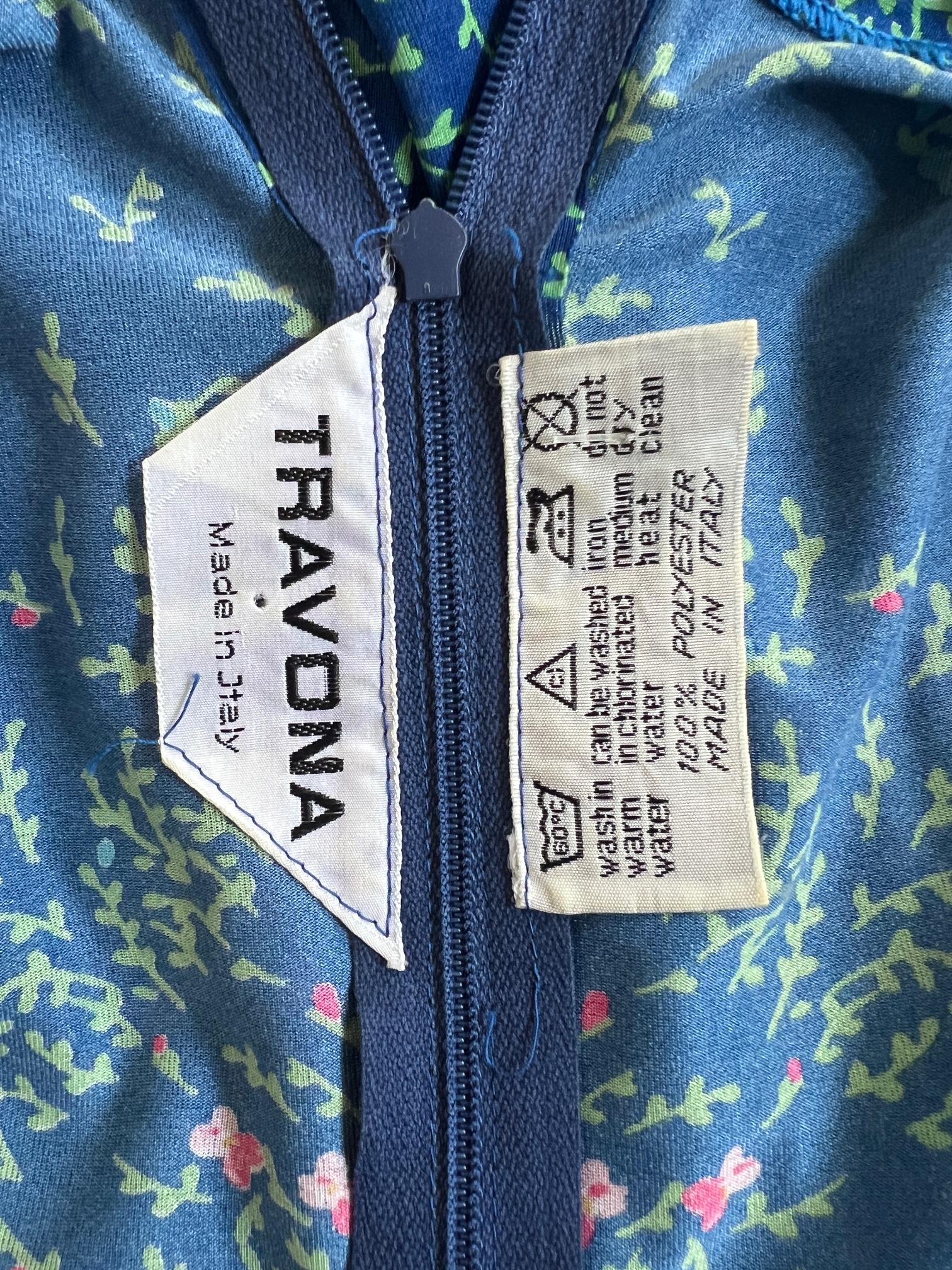Robe Travona bleue en jersey à fleurs des années 1970 Pour femmes en vente