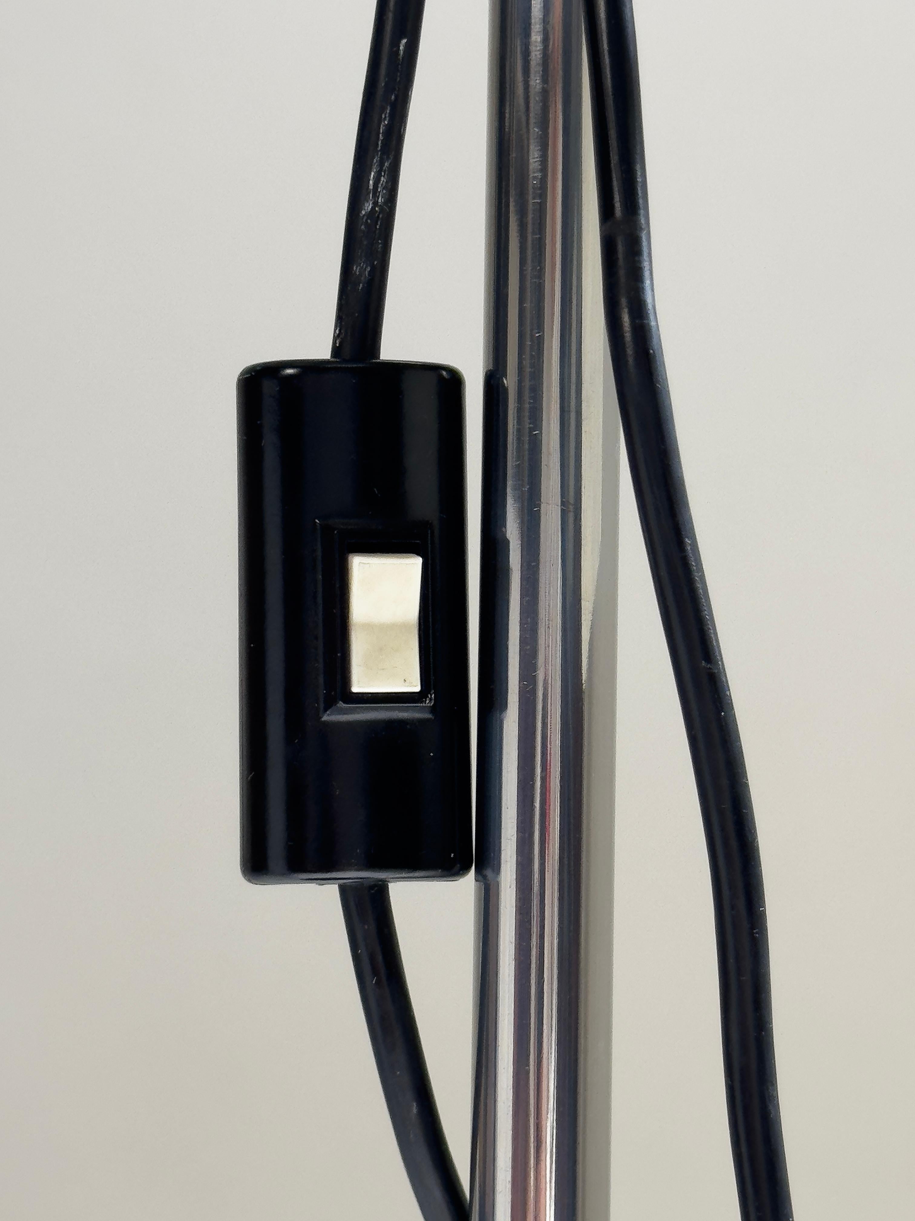 1970s Triedro Floor Lamp, designed by Joe Colombo for Stilnovo, Italy For Sale 5
