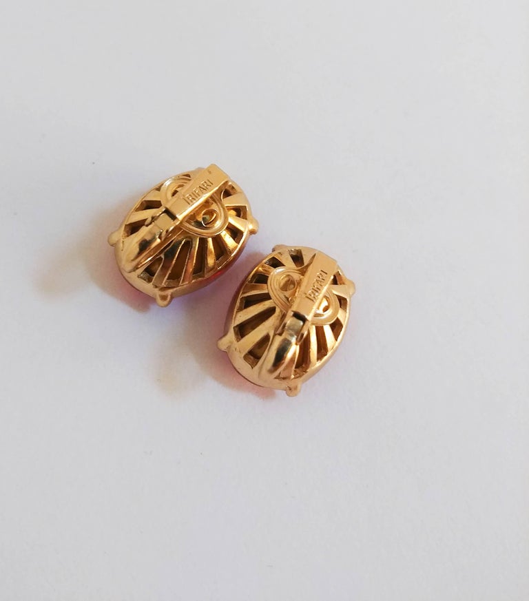 1970s Trifari Magenta and Gold Pendant and Earring Set For Sale at 1stDibs