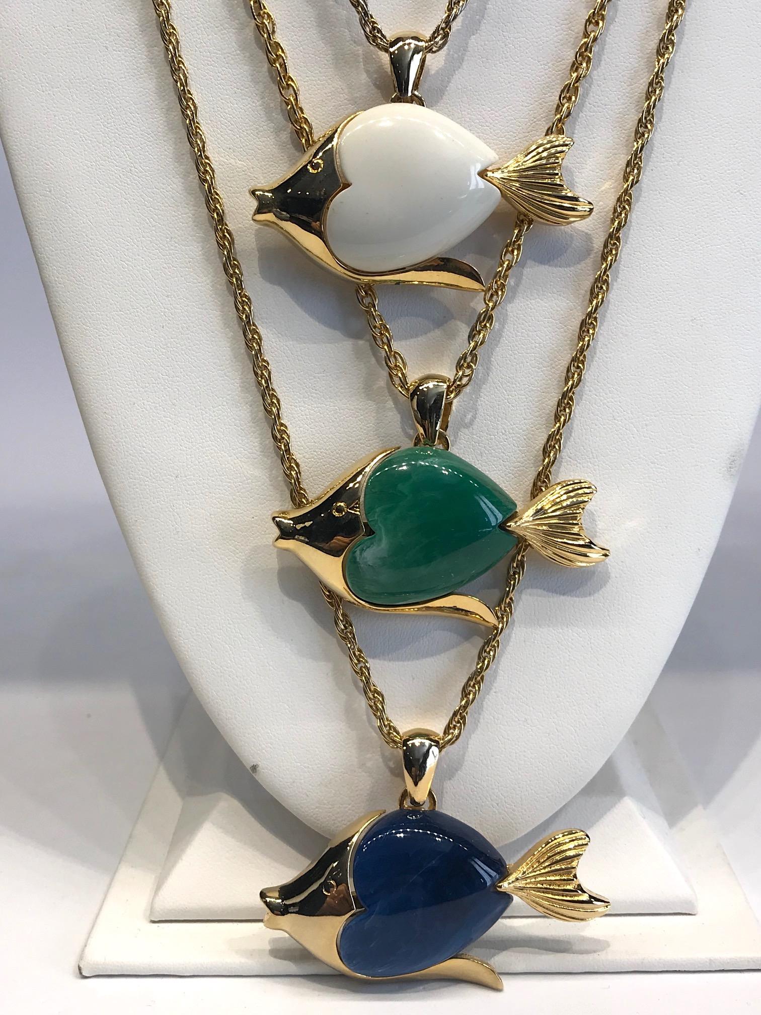 1970s Triple Fish Pendant Necklace In Good Condition In New York, NY