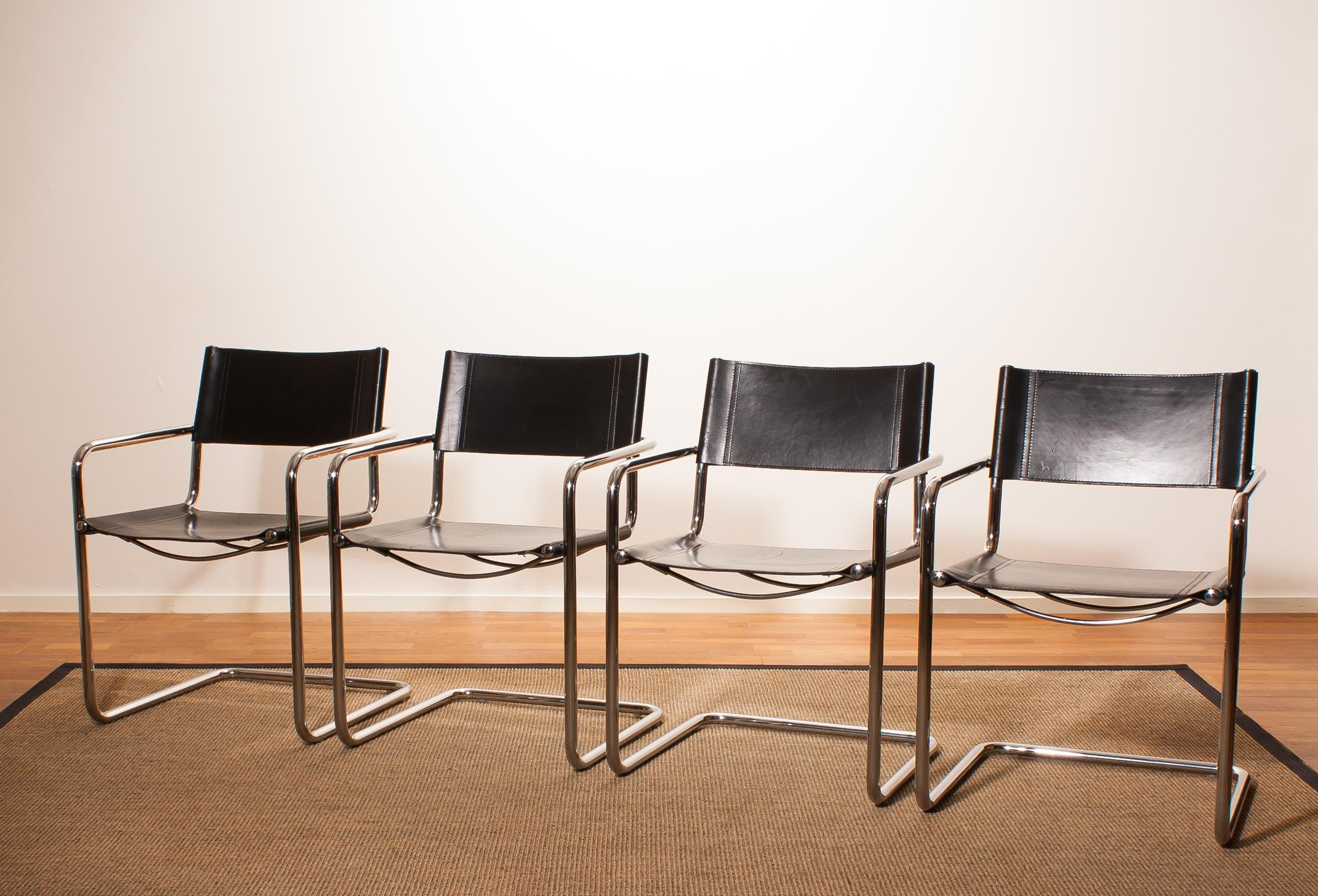 1970s, Tubular Steel and Sturdy Black Leather Dining Chairs by Matteo Grassi In Excellent Condition In Silvolde, Gelderland