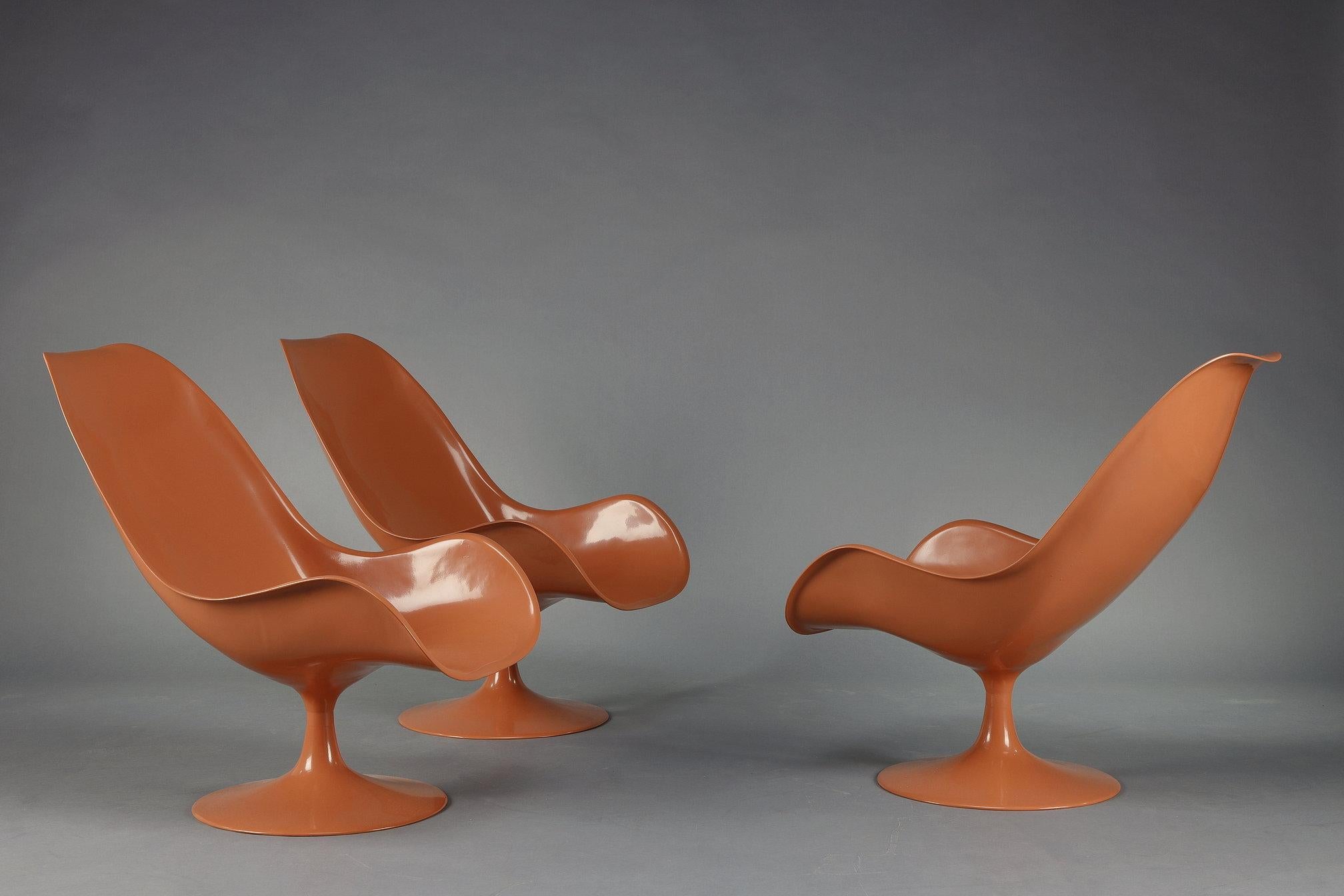 Chaises et table basses tulipe des années 1970 en vente 4