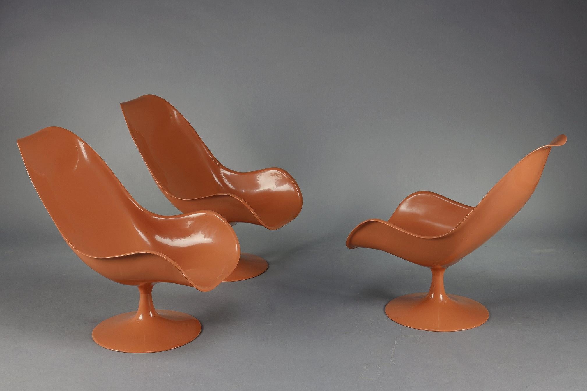 Chaises et table basses tulipe des années 1970 en vente 5