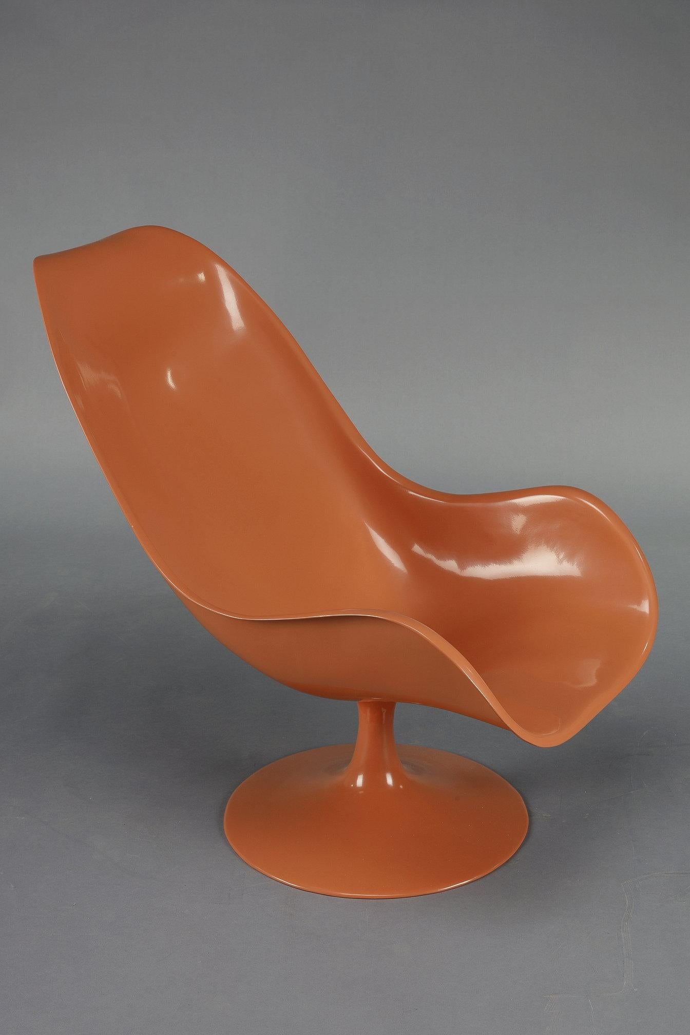 Chaises et table basses tulipe des années 1970 en vente 8