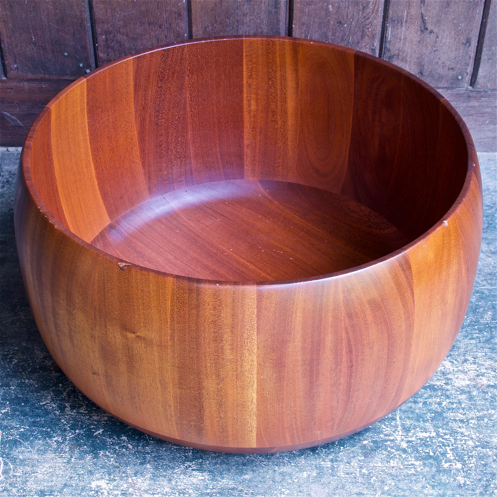 1970s Turned Wood Planter Mid-Century XL Bowl Craftsman John Crouse Wolcott Ny In Fair Condition For Sale In Hyattsville, MD
