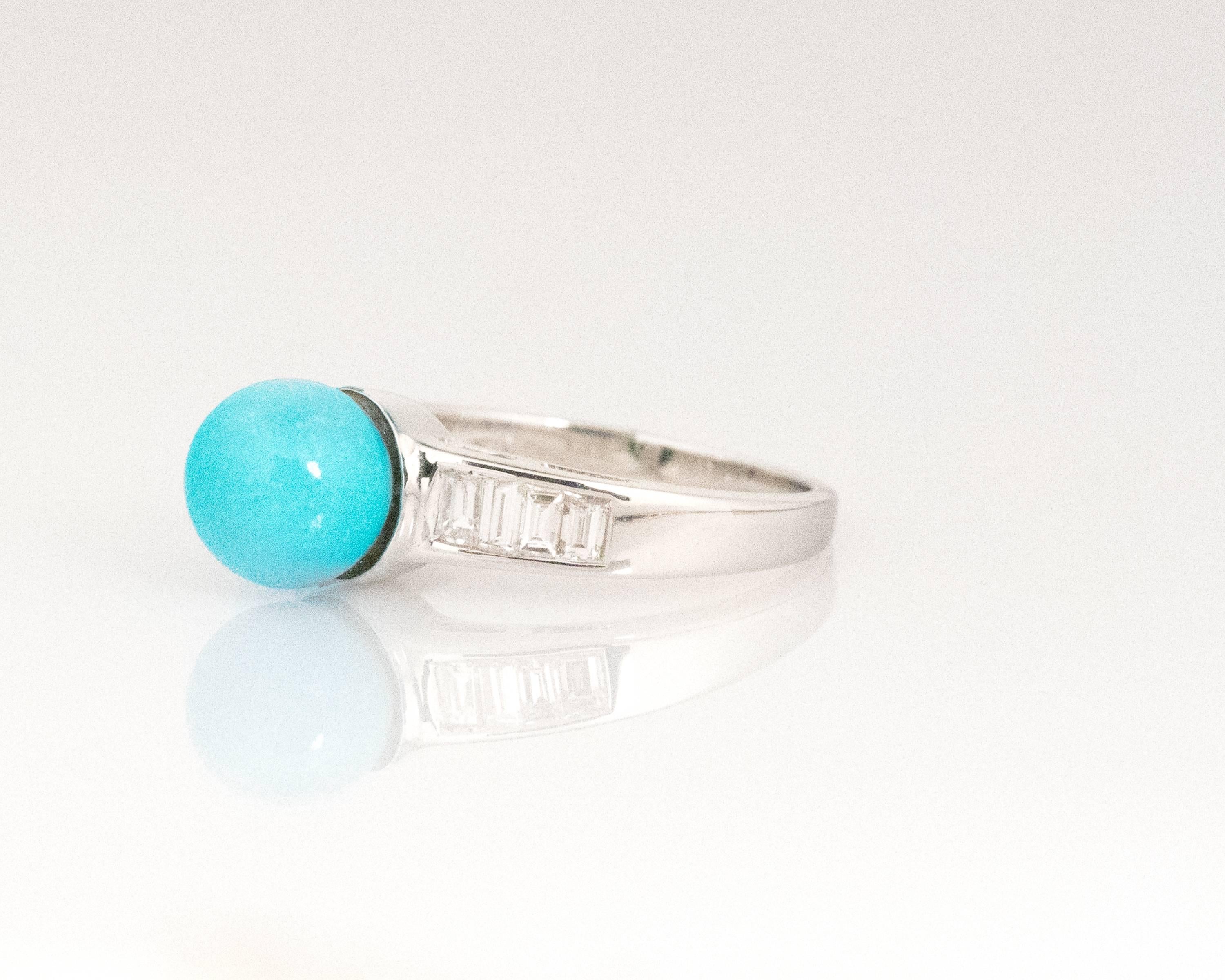 Round Cut 1970s Turquoise and Diamond 18 Karat White Gold Ring