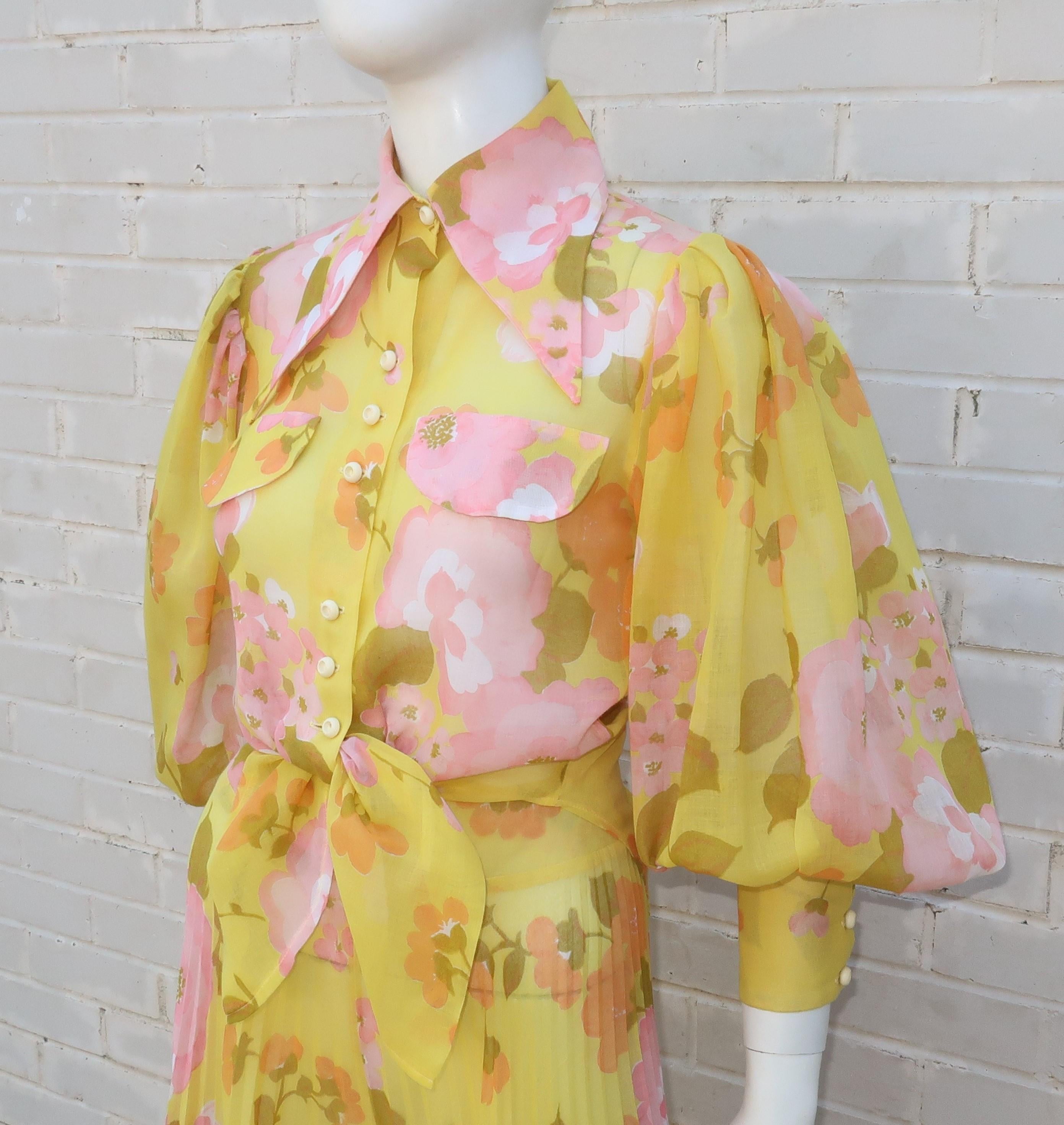 1970’s Two Piece Floral Palazzo Pants Suit In Good Condition In Atlanta, GA