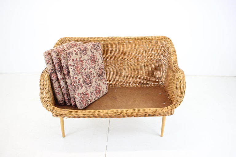 1970s Two-Seater Rattan Sofa by Uluv, Czechoslovakia For Sale 3