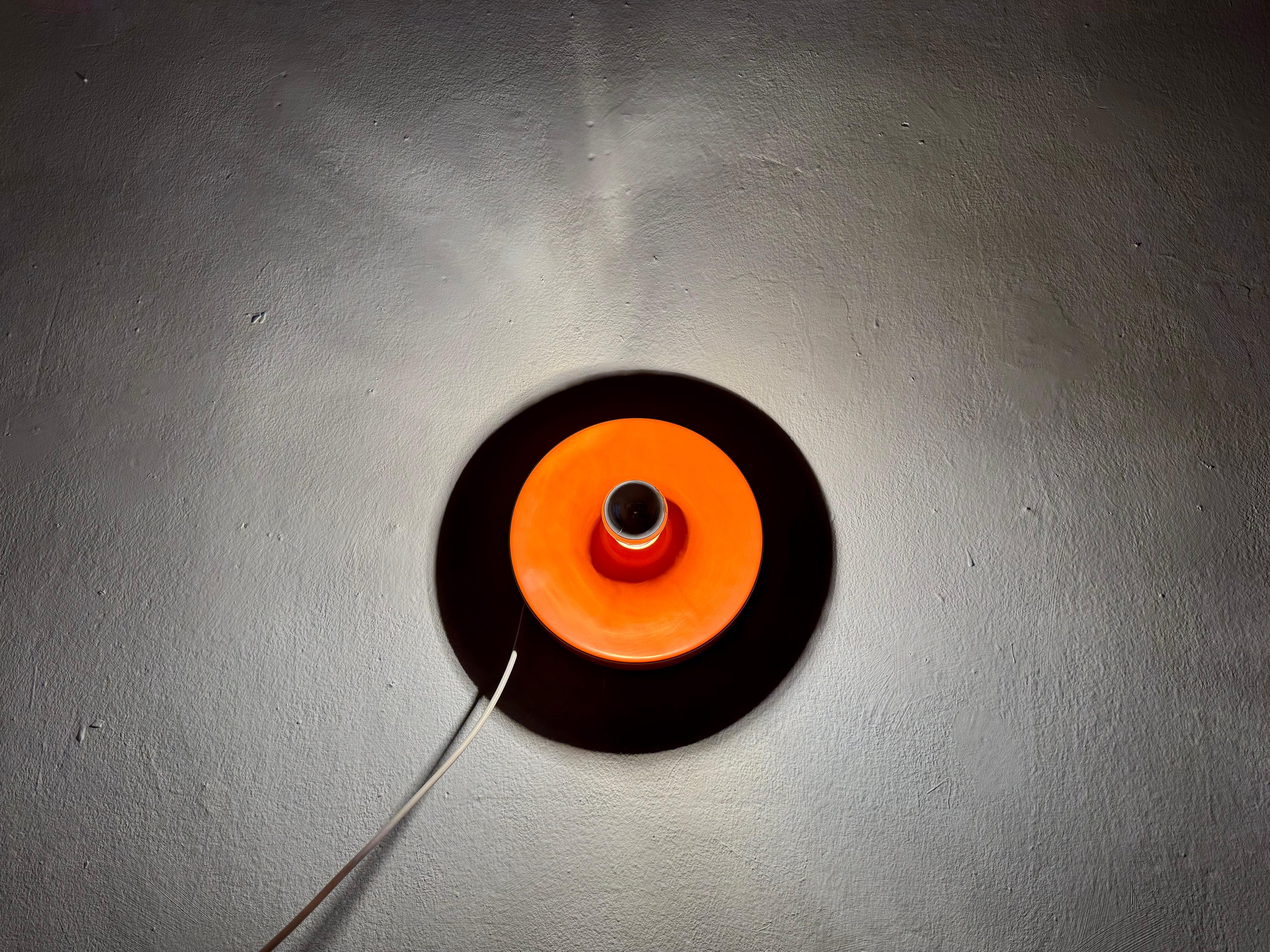 Lámpara de pared o techo Ufo de los años 70 de Staff en venta 3