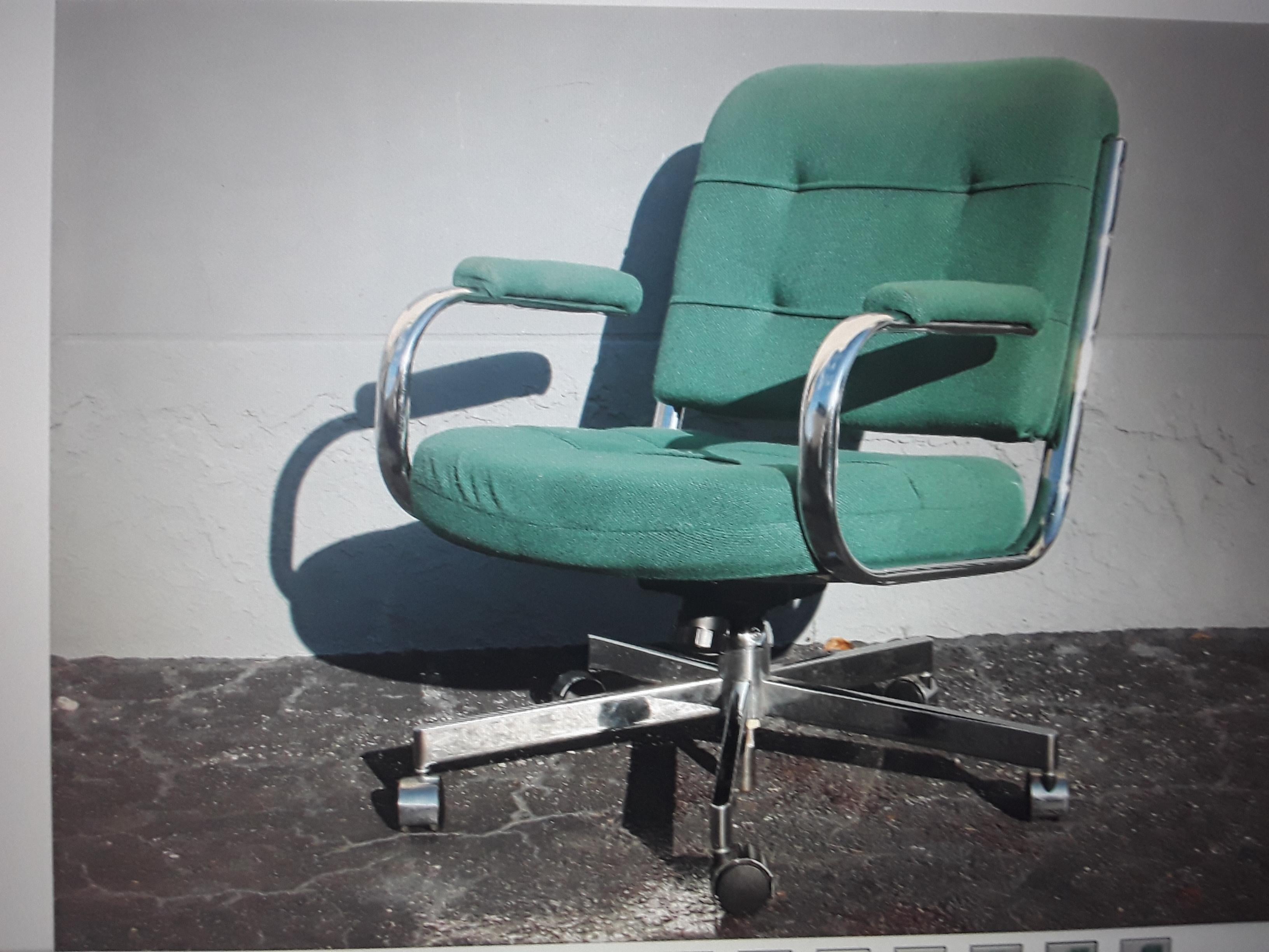 1970's Ultra Modern Adjustable Office Desk Chair In Good Condition For Sale In Opa Locka, FL