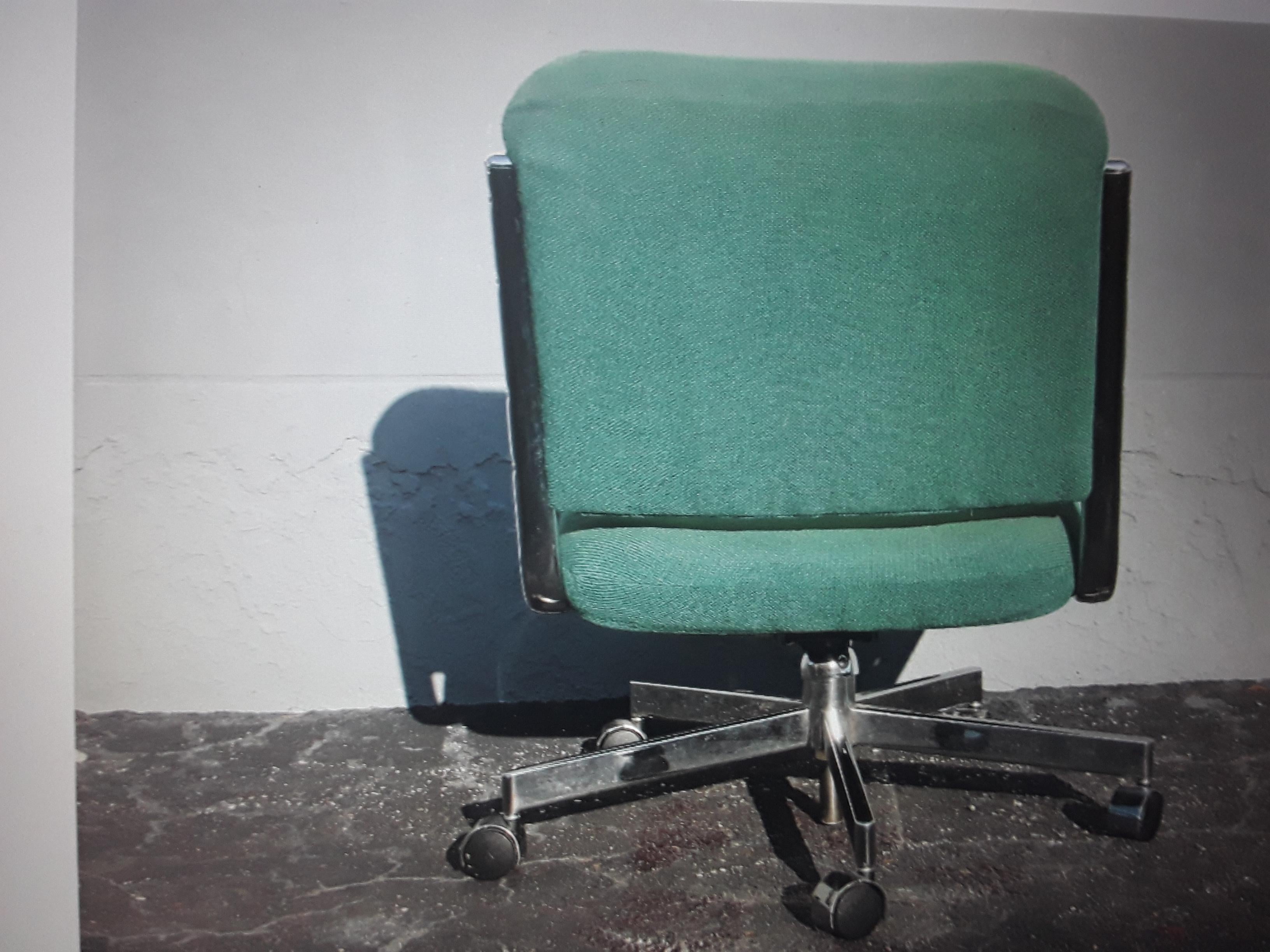 Metal 1970's Ultra Modern Adjustable Office Desk Chair For Sale