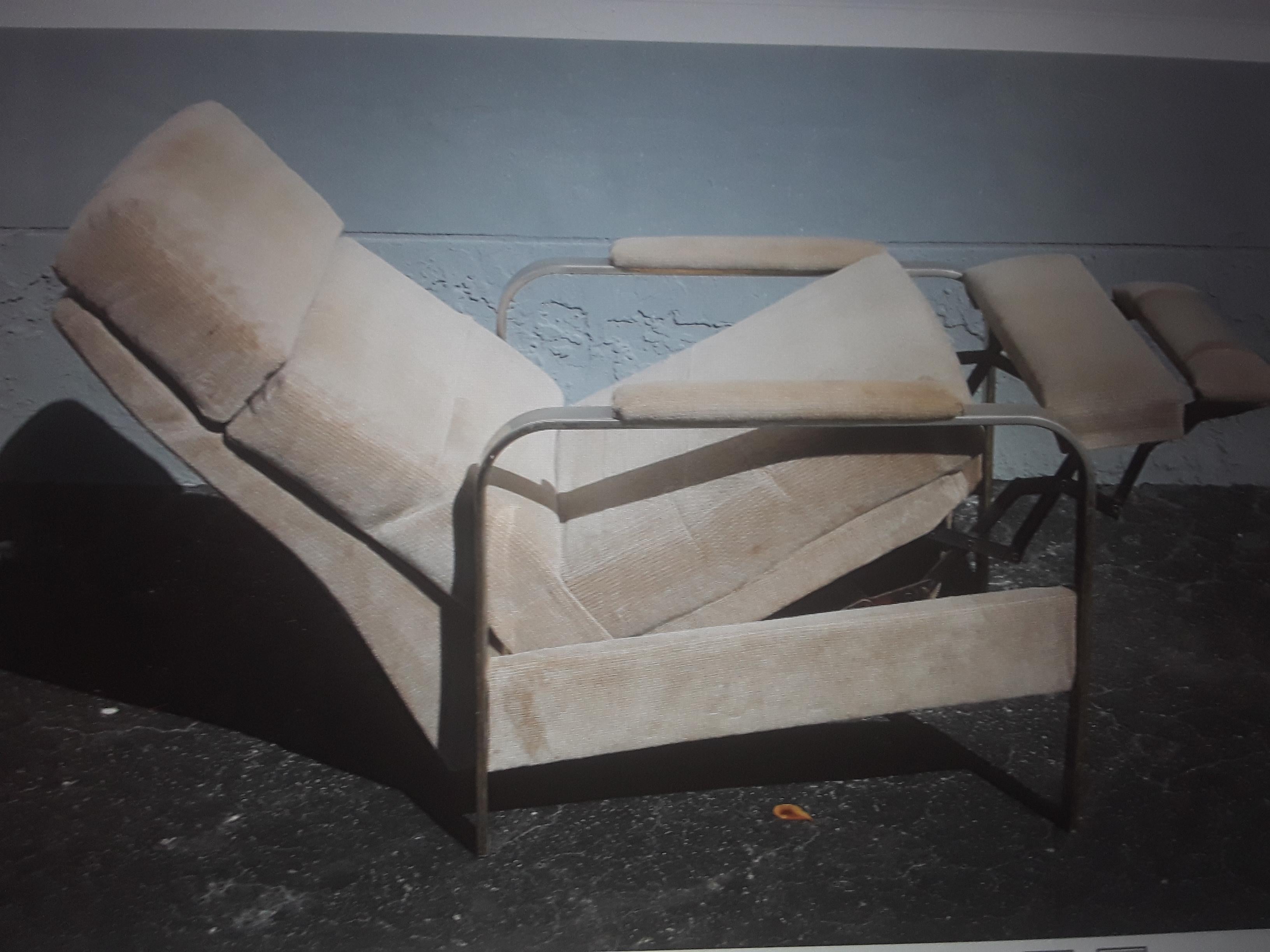 1970's Ultra Modern Nade for Burdines Recliner/ Lounge Chair For Sale 2
