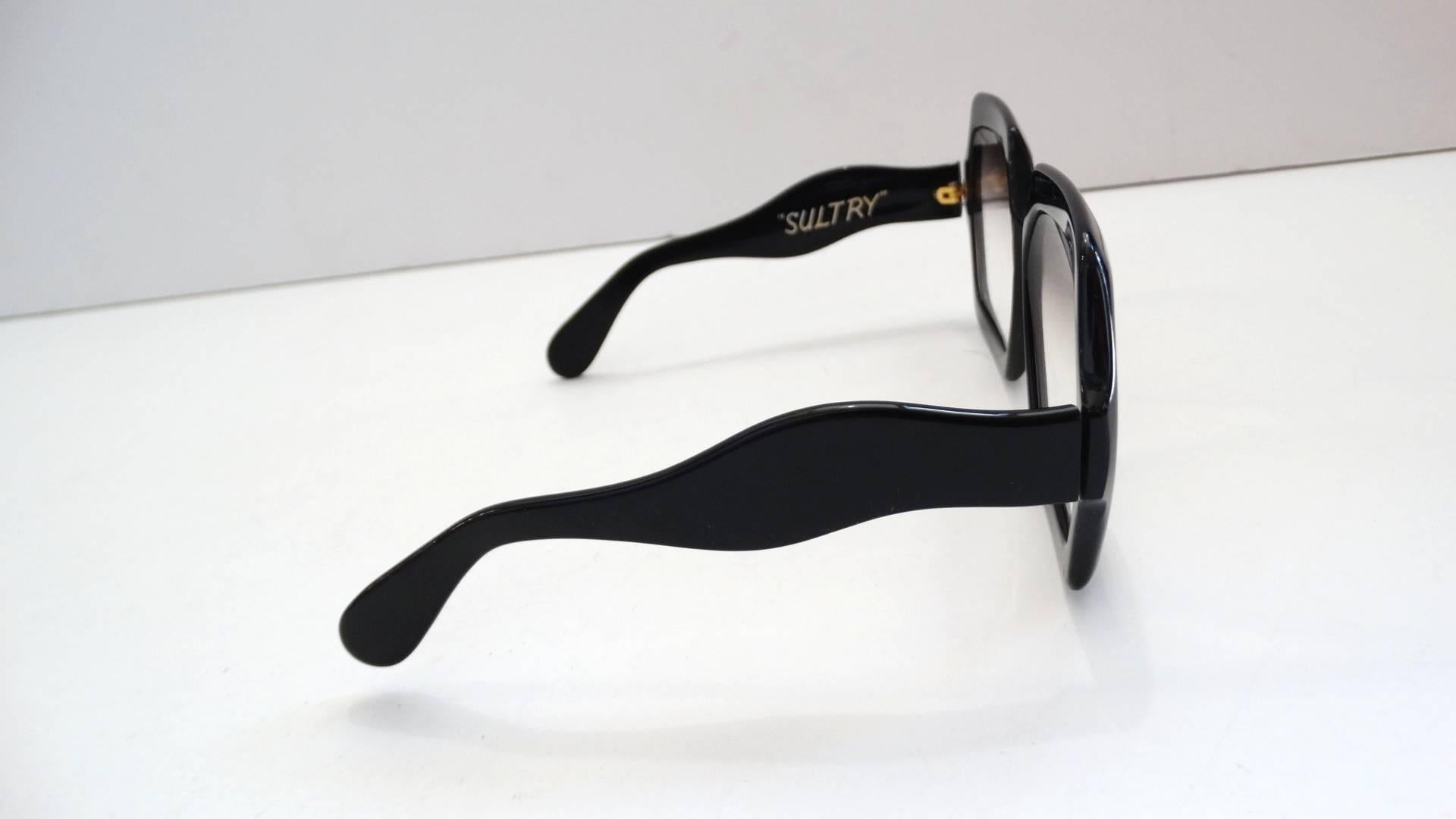 Oversized glasses are so en vogue- rock a pair that nobody else can get their hands on with our 1970s 