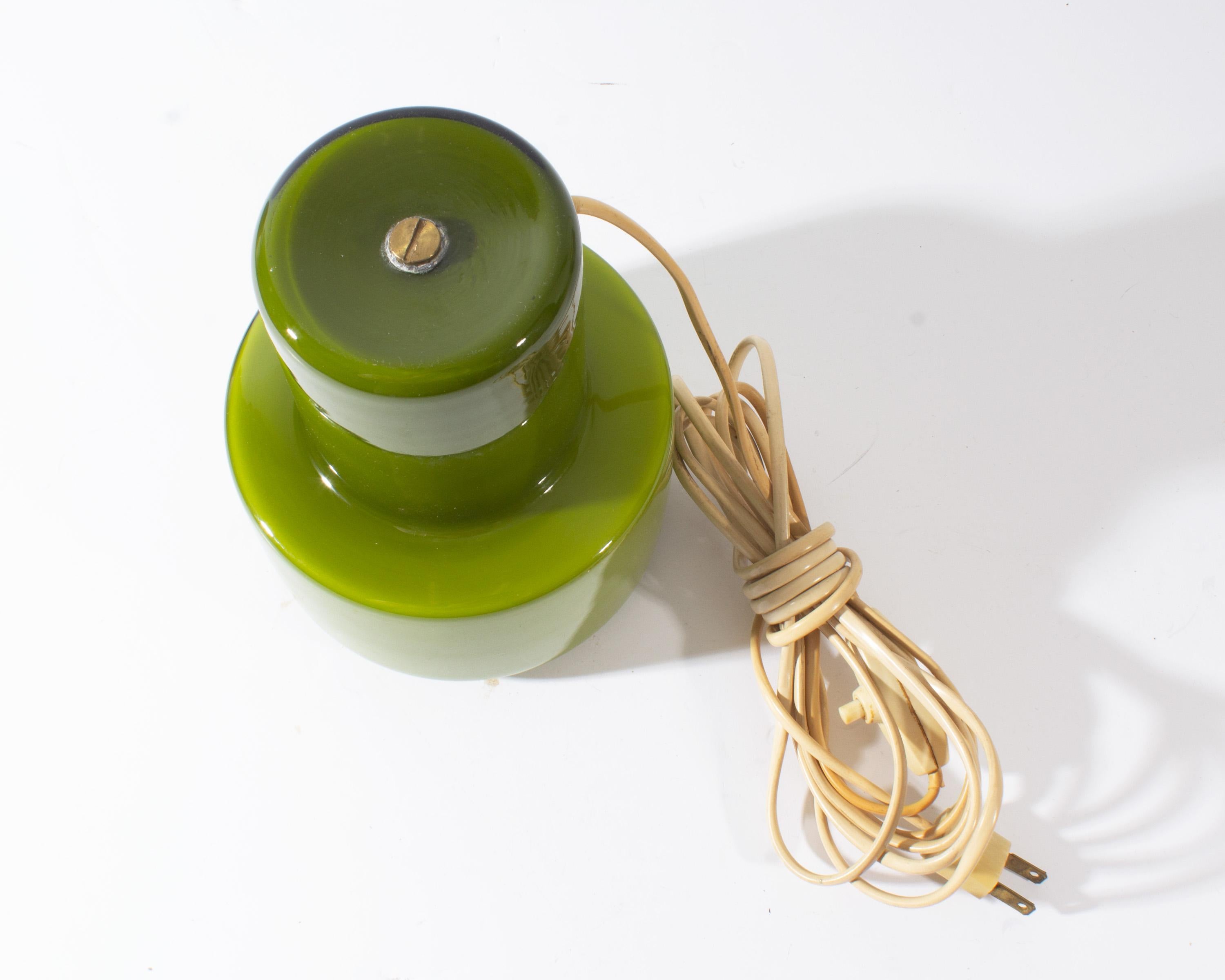Molded 1970s Uno & Östen Kristiansson Swedish Luxus Green Glass Table Lamp For Sale