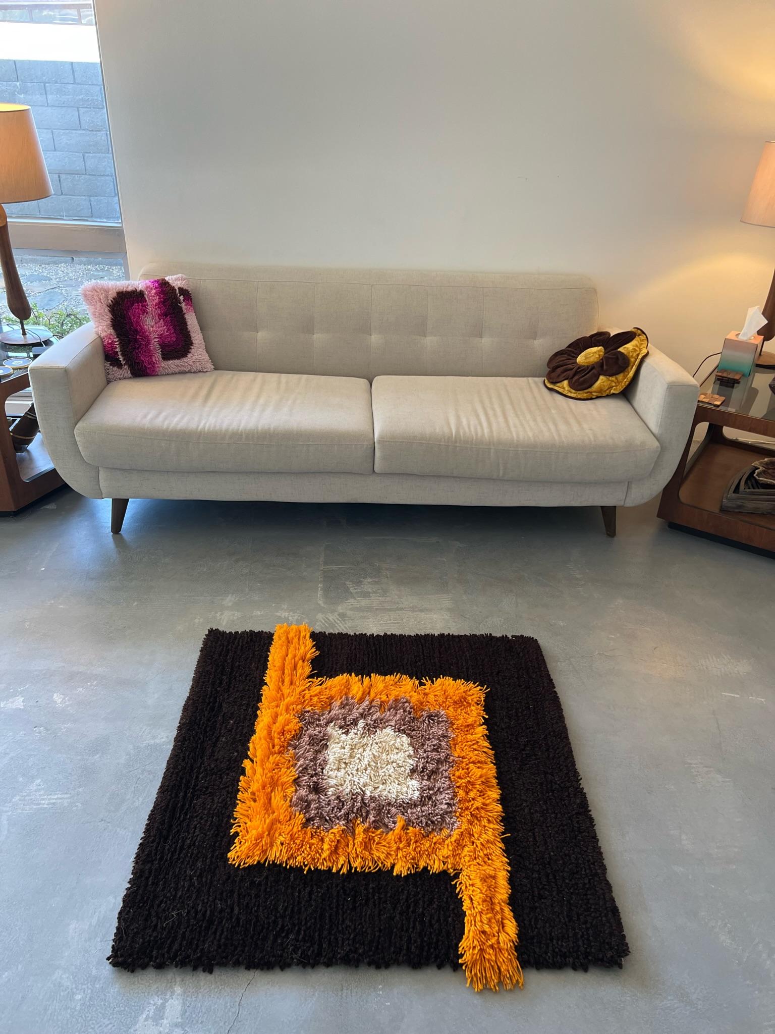 Late 20th Century 1970's UNUSED German Wall Rug By CROWELL TEFZET Mid Century Modernist S. Doege For Sale