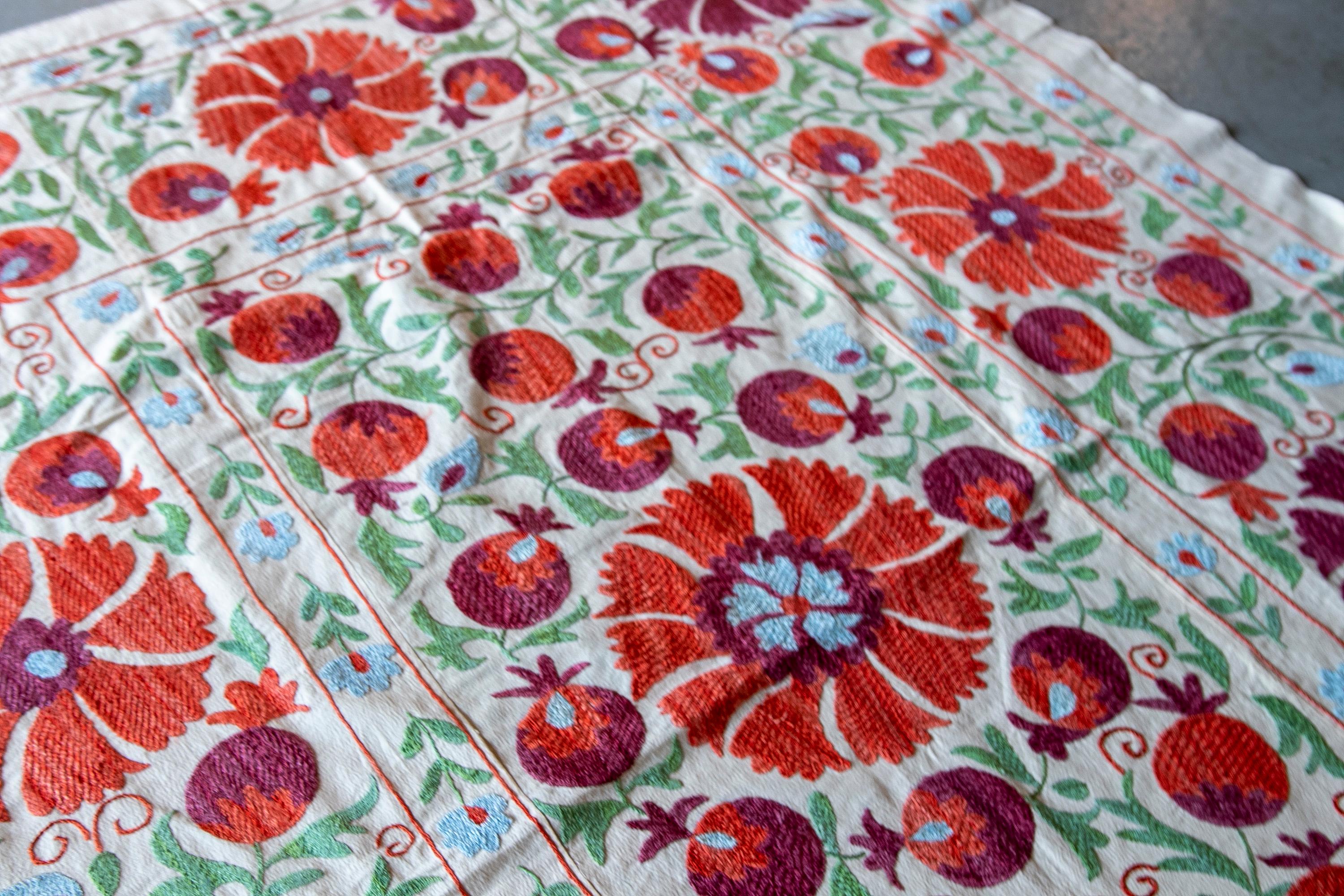 1970s Uzbekistan Suzani Carpet in Typical Colours For Sale 12